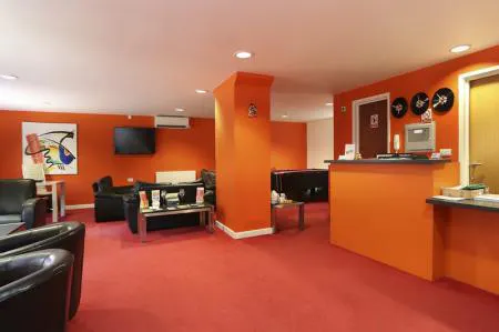Deluxe Studio, Kentish House