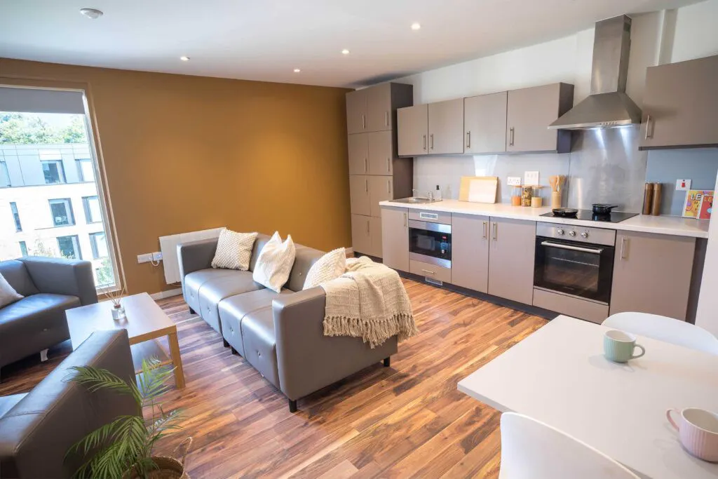 4 Bed Apartment