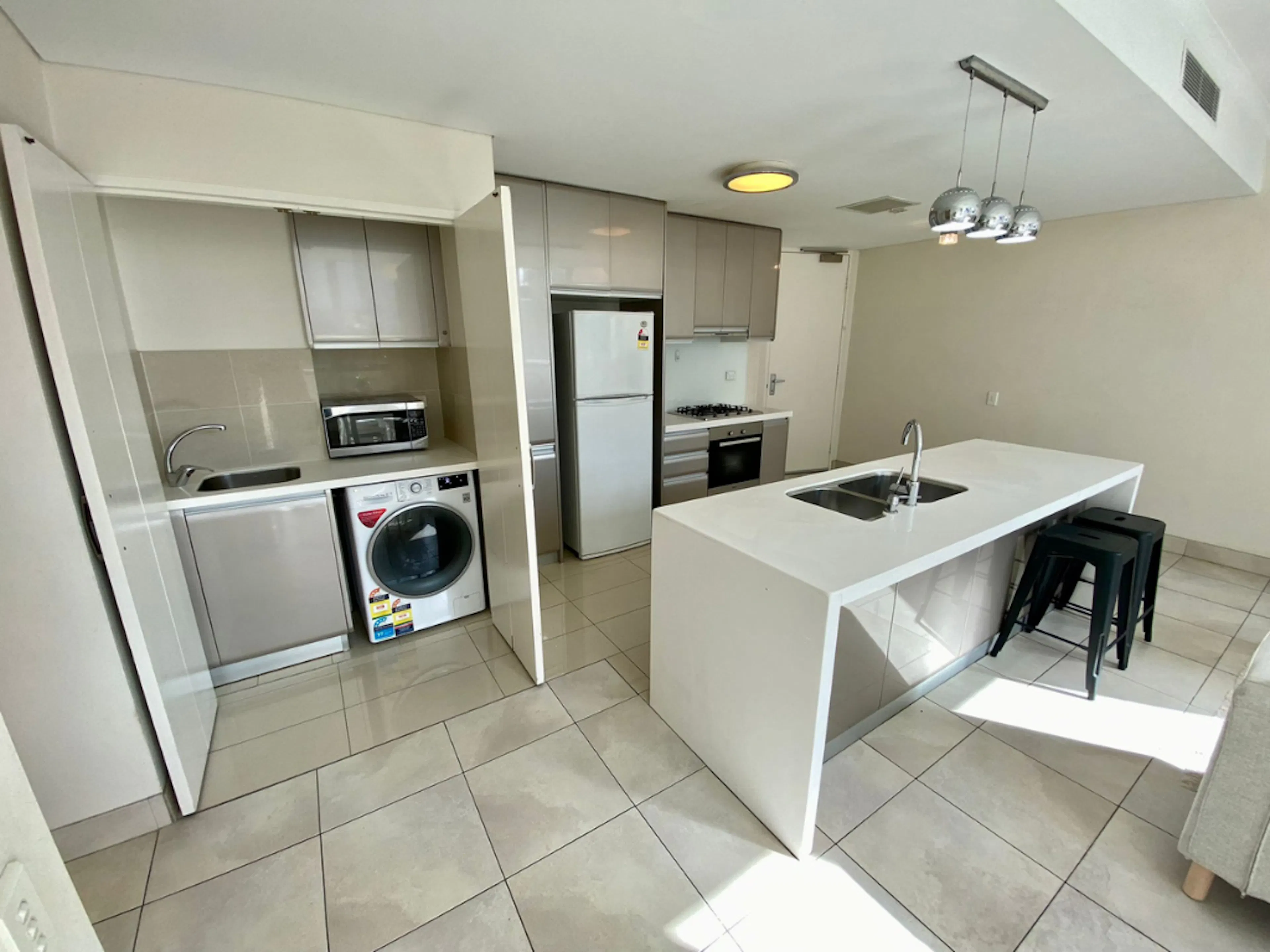 Single + Bath KITCHEN 3