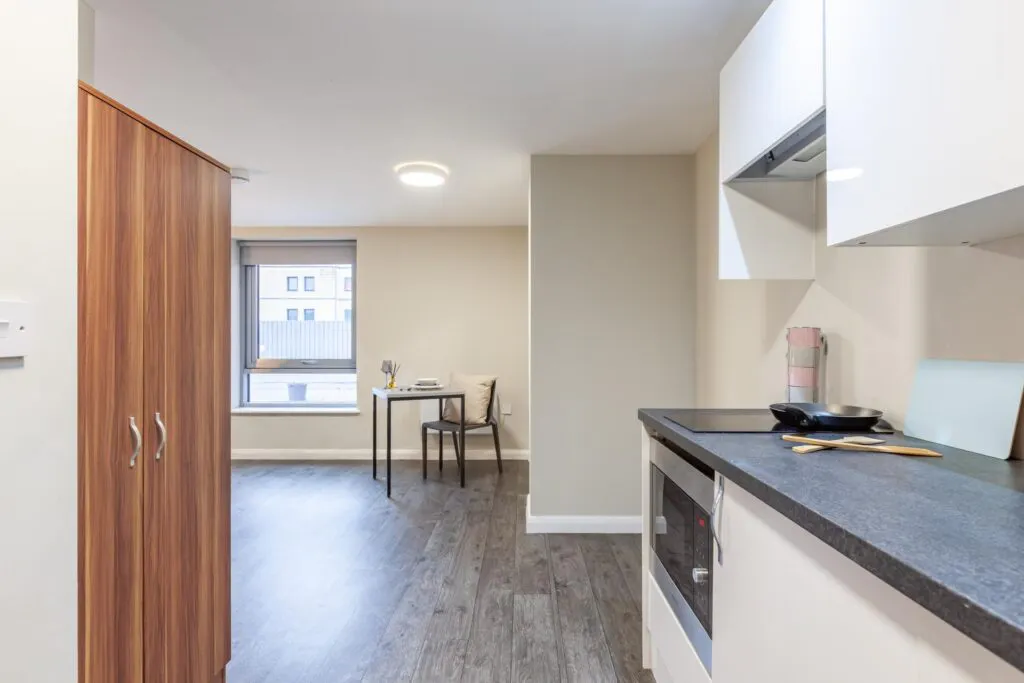 Premier Studio - High Floor