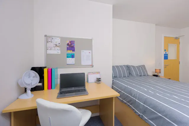 Double Bed Flat room image 1
