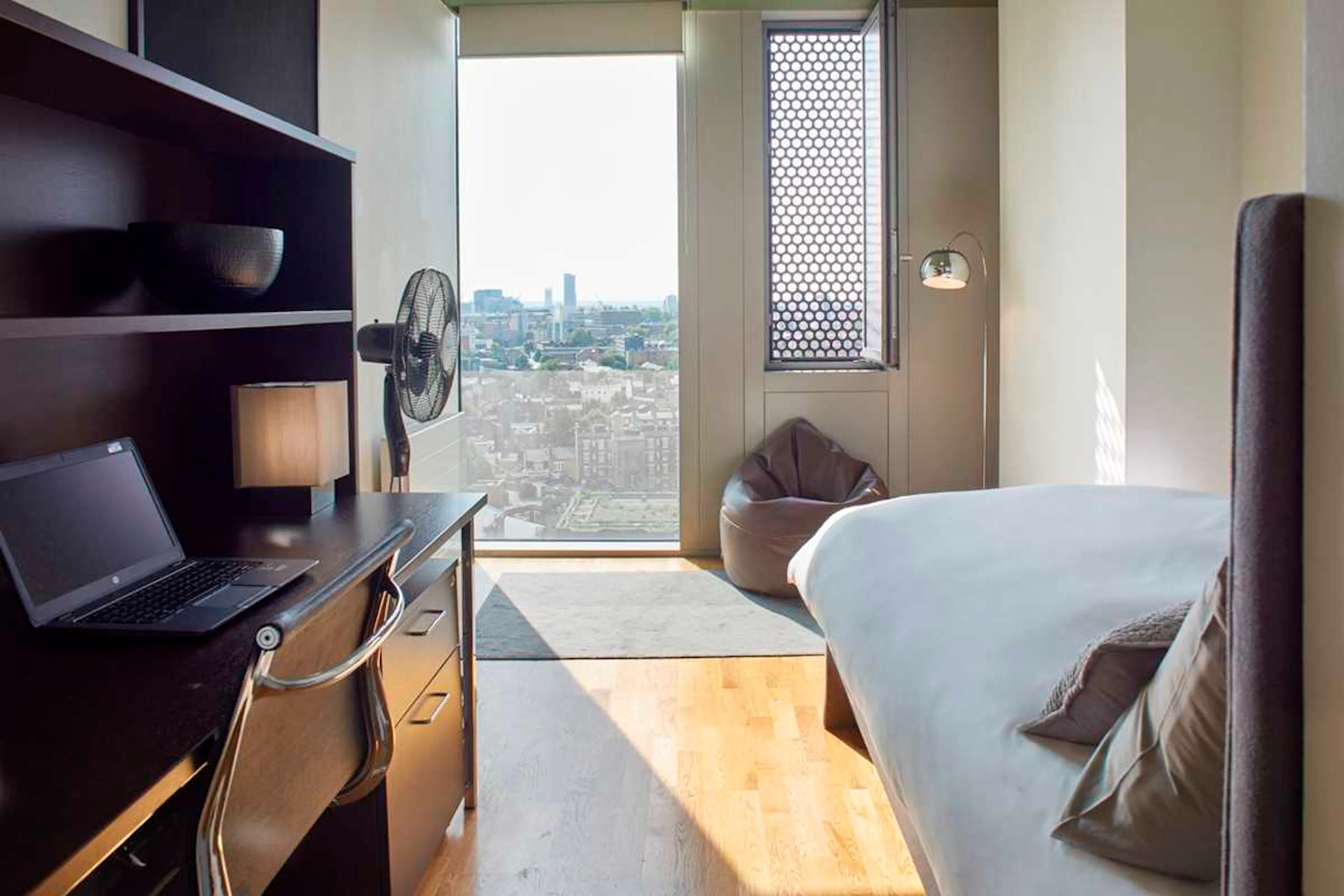 ROOM ROOM 4