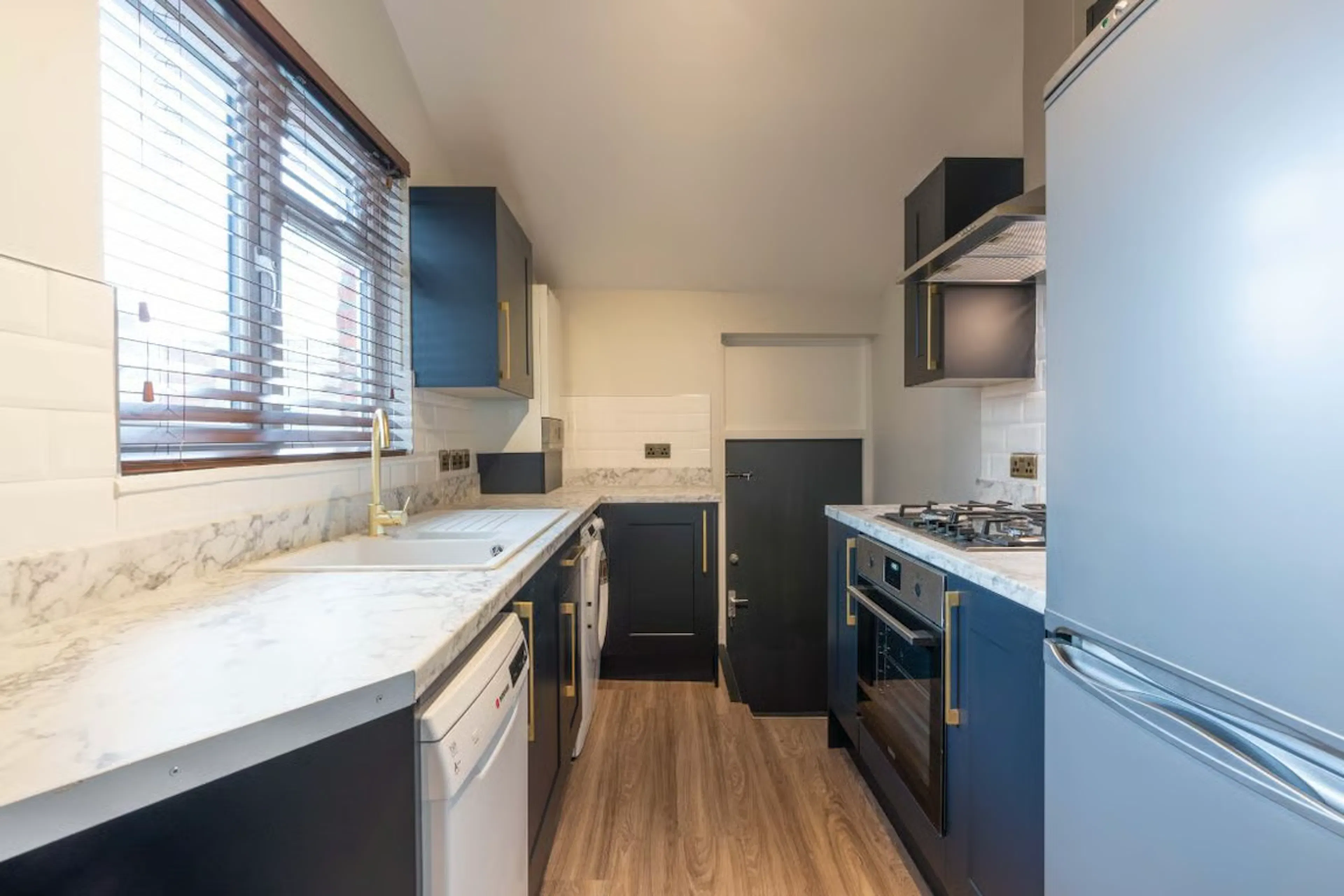 3 Bedroom Apartment KITCHEN 4