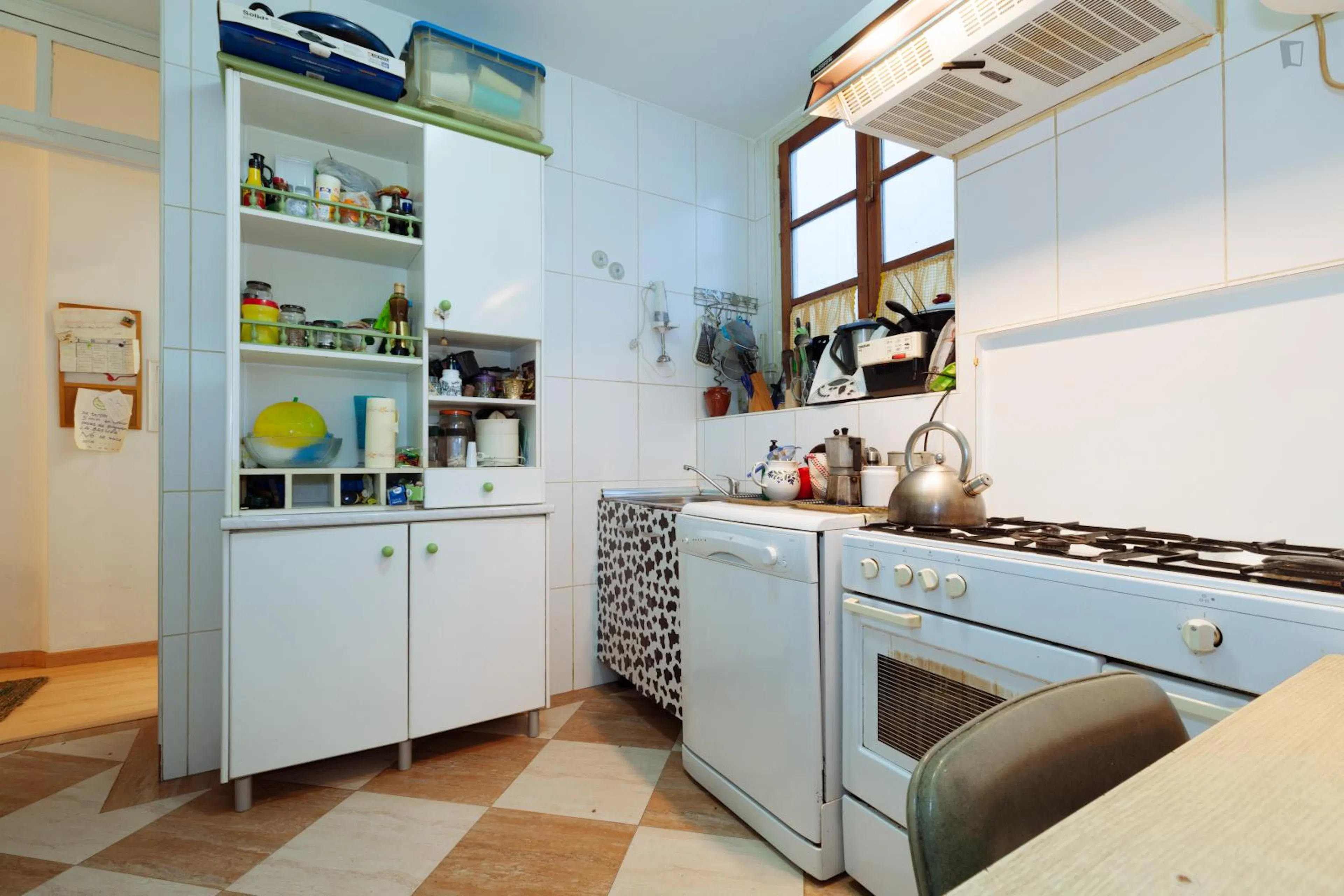 4 Bedroom Apartment KITCHEN 2
