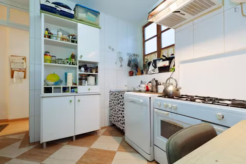 calle-santa-escolastica-granada-KITCHEN