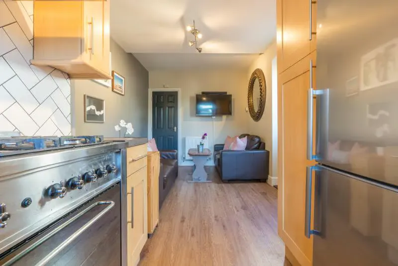 4 Bedroom Apartment KITCHEN 2