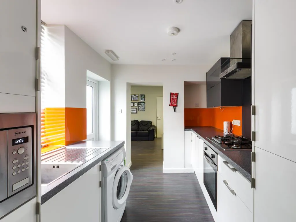 KITCHEN KITCHEN 3