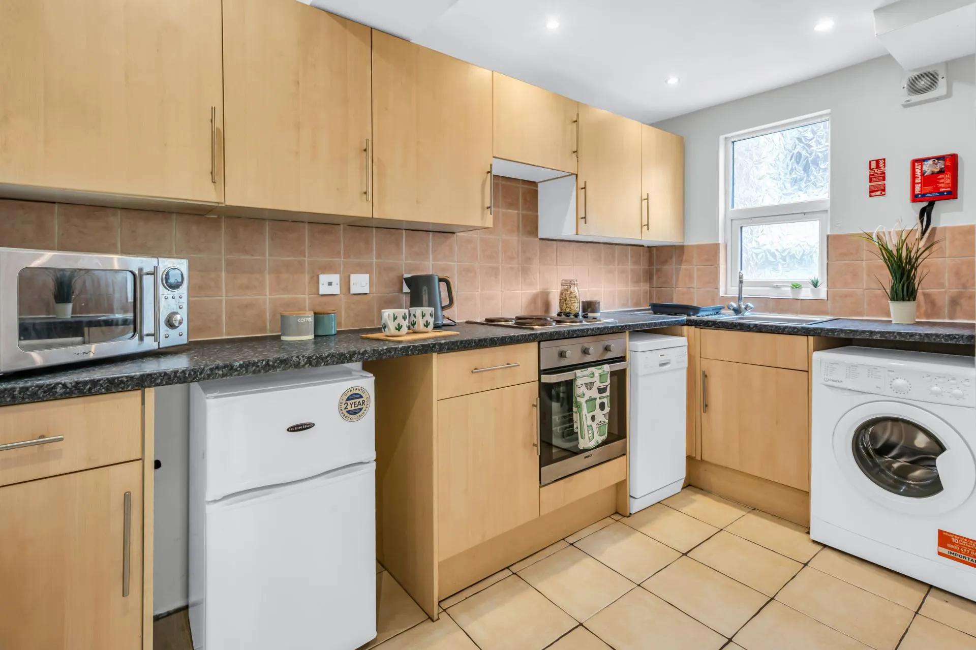 Studio KITCHEN 1