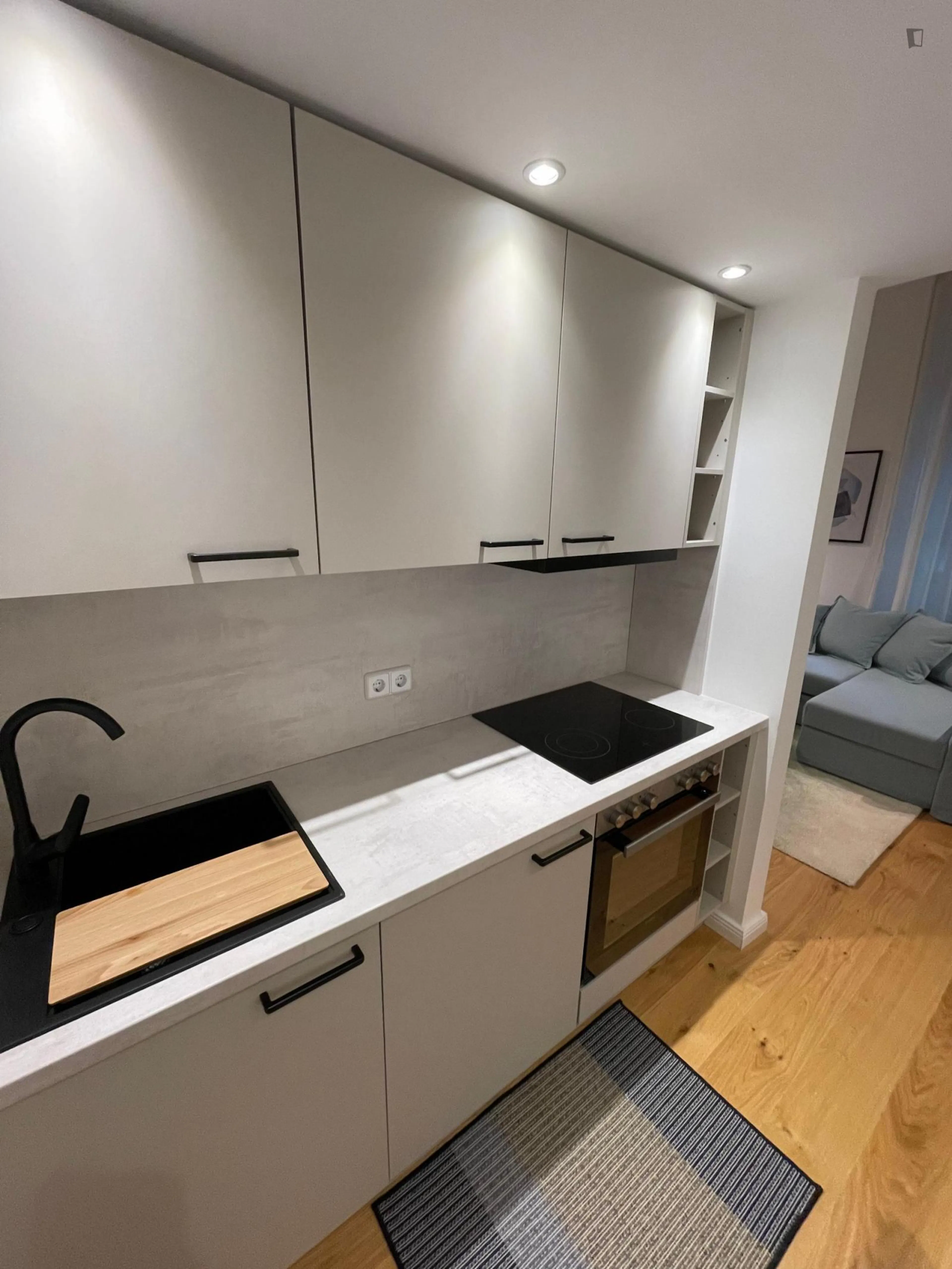 Modern studio apartment in Moabit KITCHEN 4