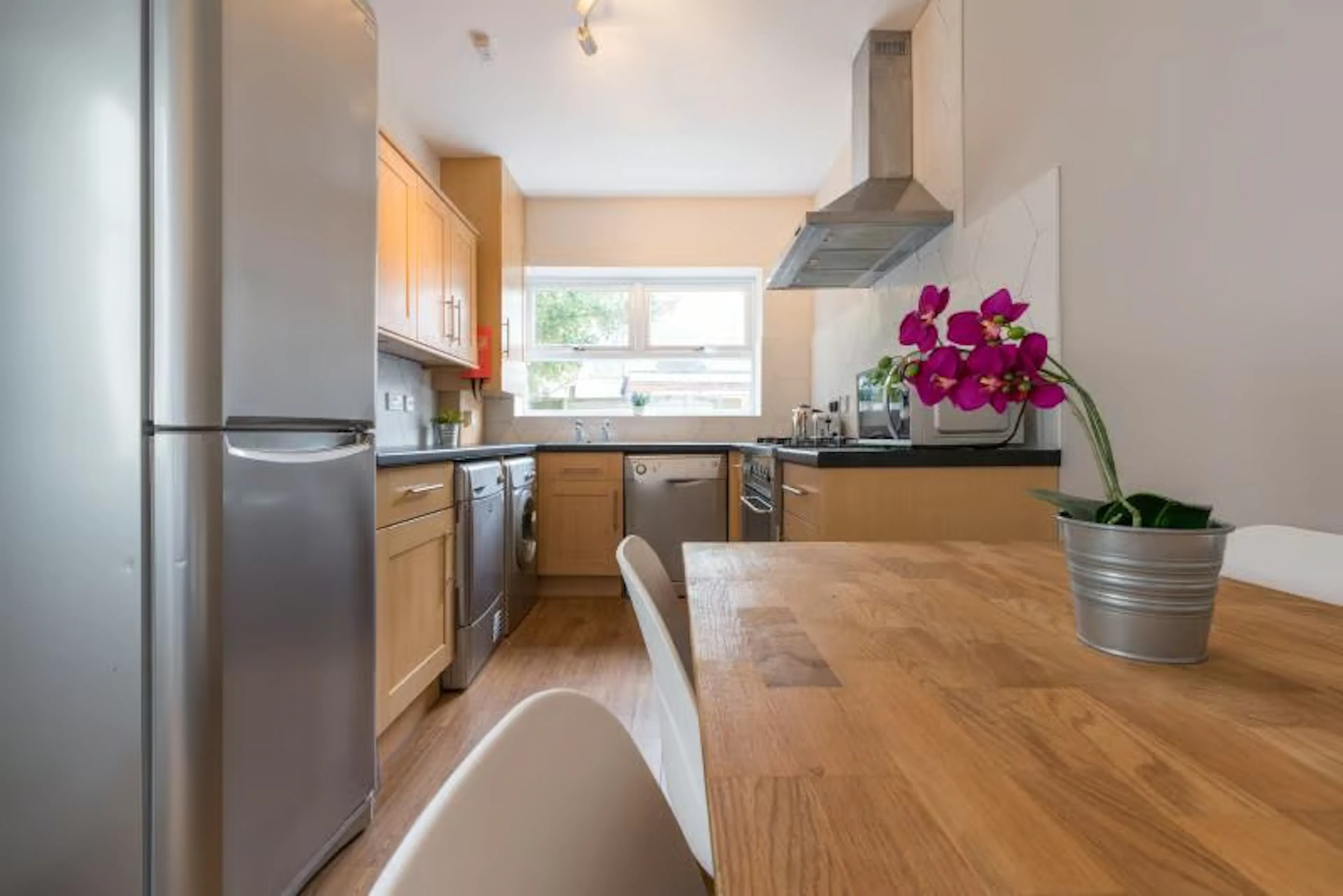 5 Bedroom Apartment KITCHEN 4