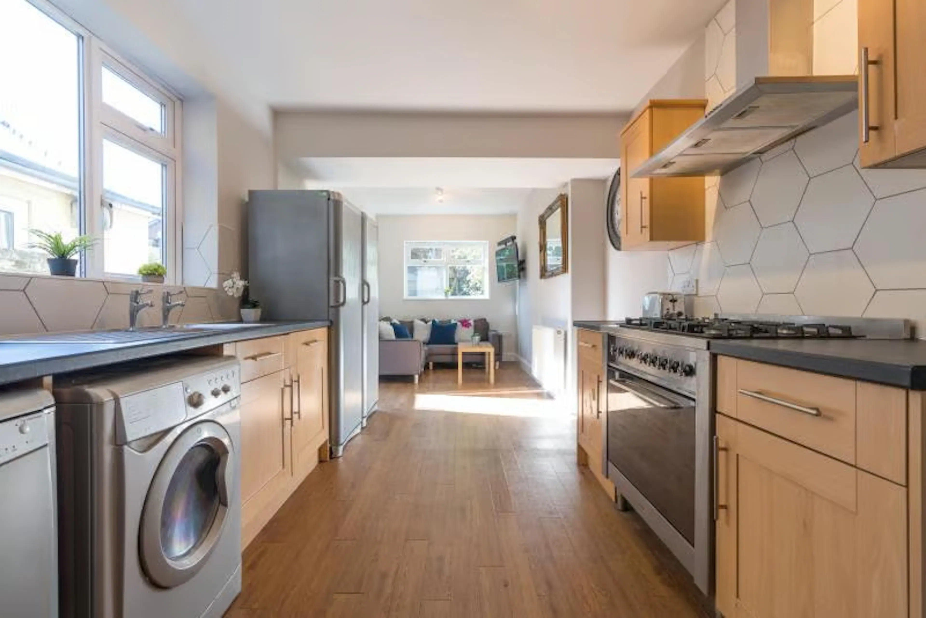 6 Bedroom Apartment KITCHEN 1