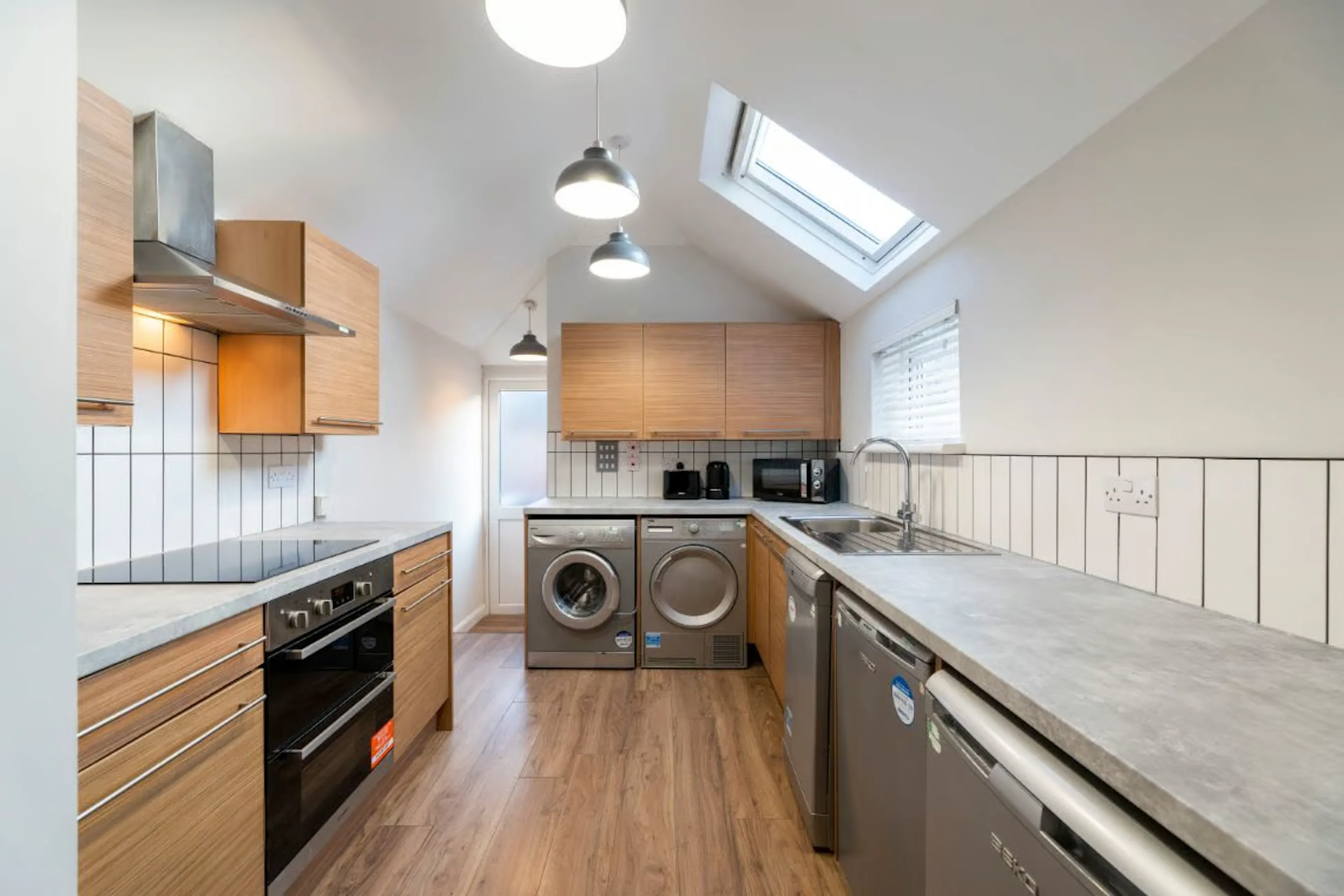 7 Bedroom Apartment KITCHEN 4