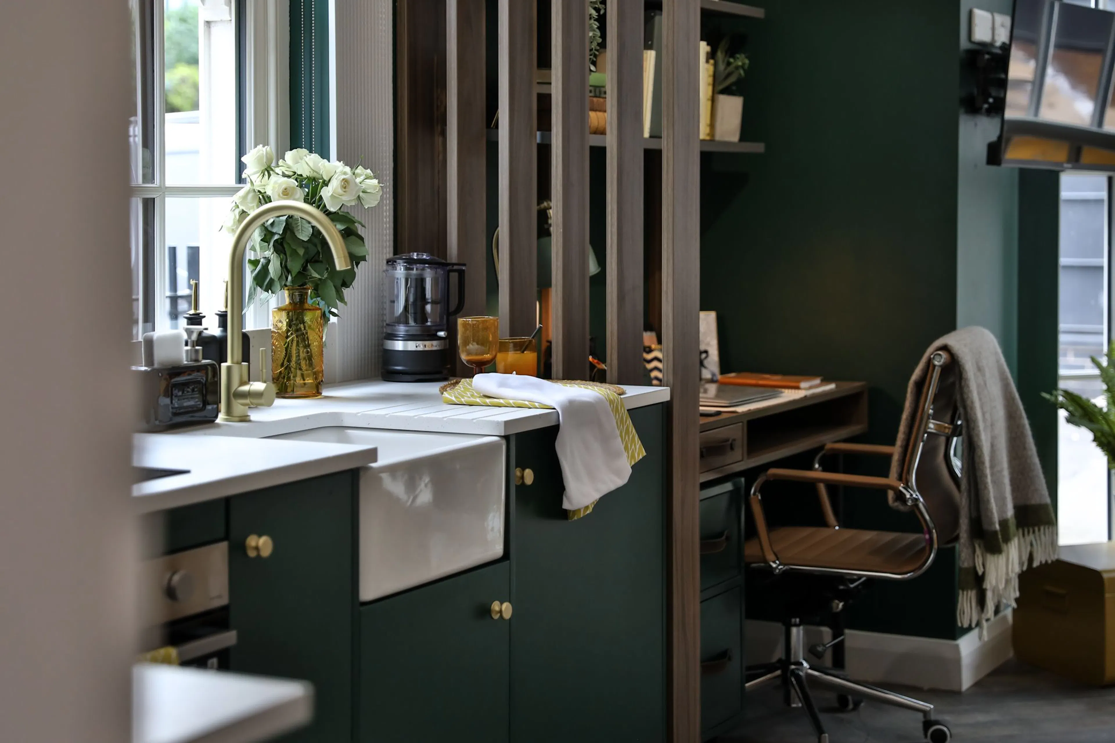 Premium Bigger Studio KITCHEN 4