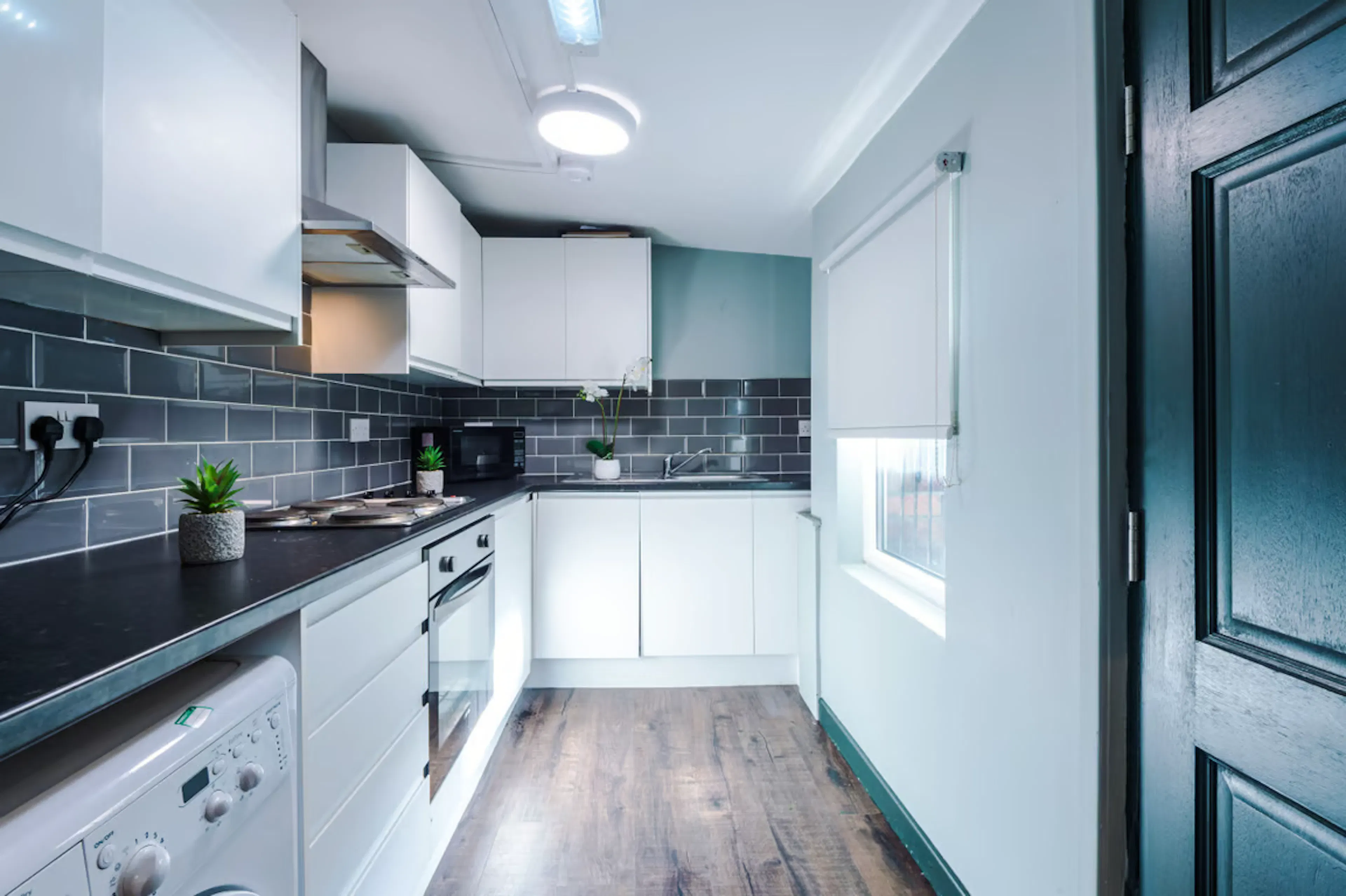 5 Bedroom Apartment KITCHEN 2