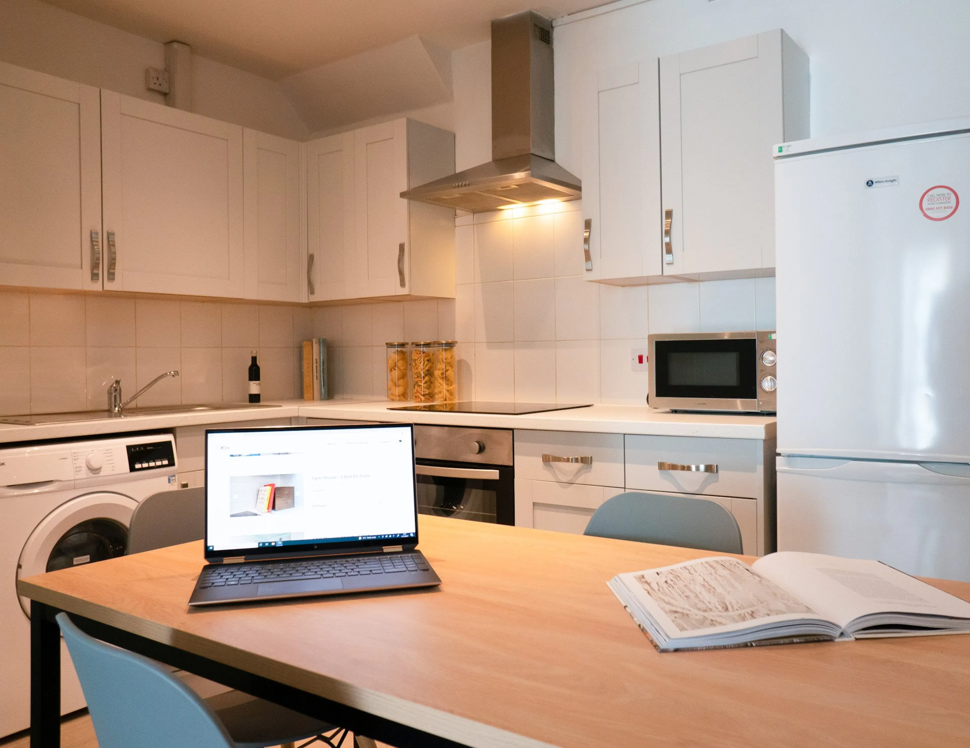 4 Bed Apartment KITCHEN 3