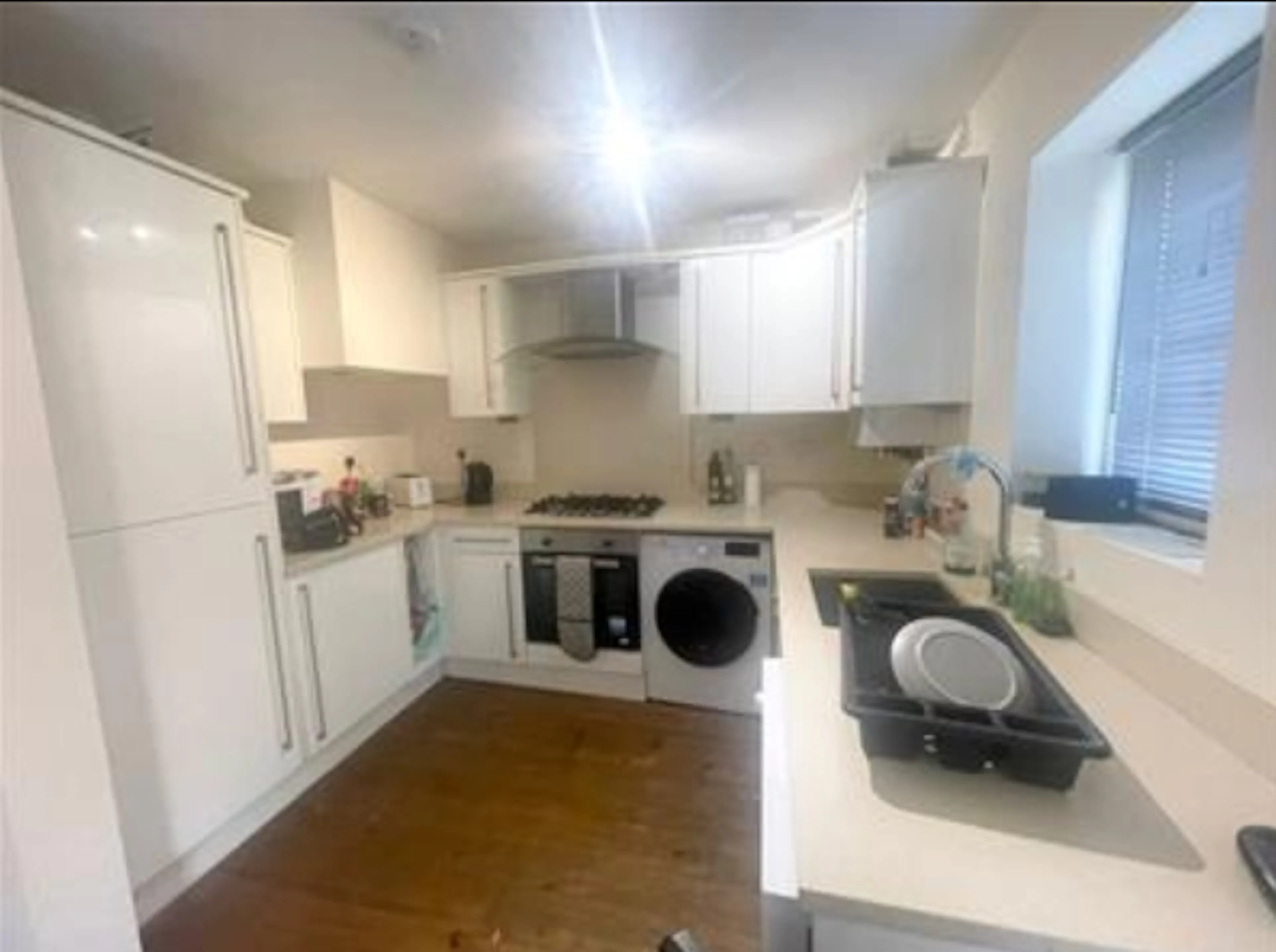 4 Bedroom Apartment KITCHEN 2