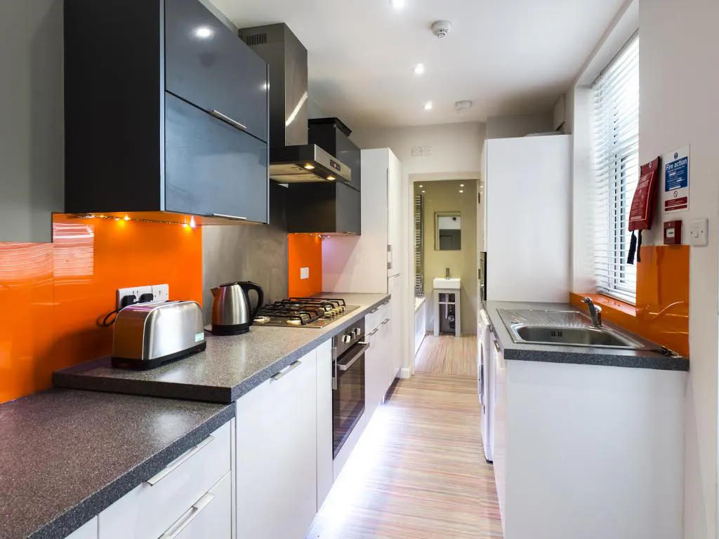 5 Bedroom Apartment KITCHEN 1