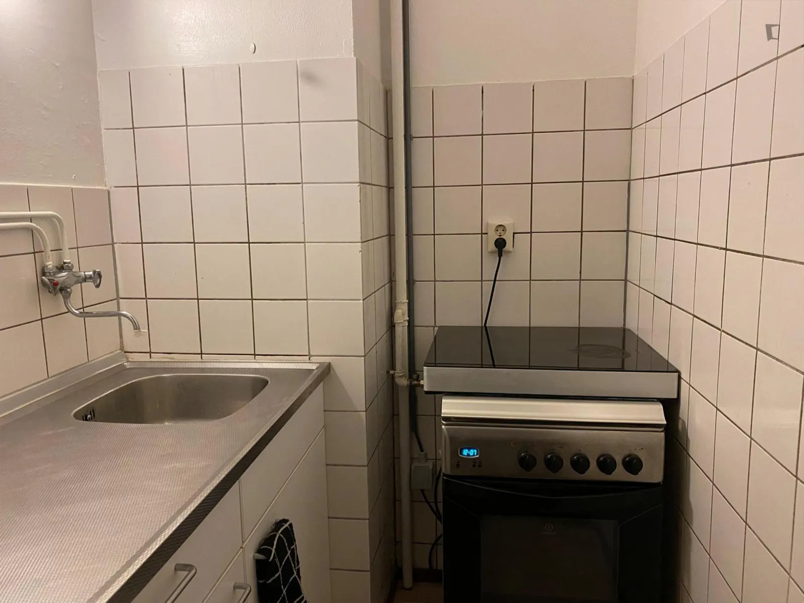 1 Bedroom Apartment KITCHEN 2