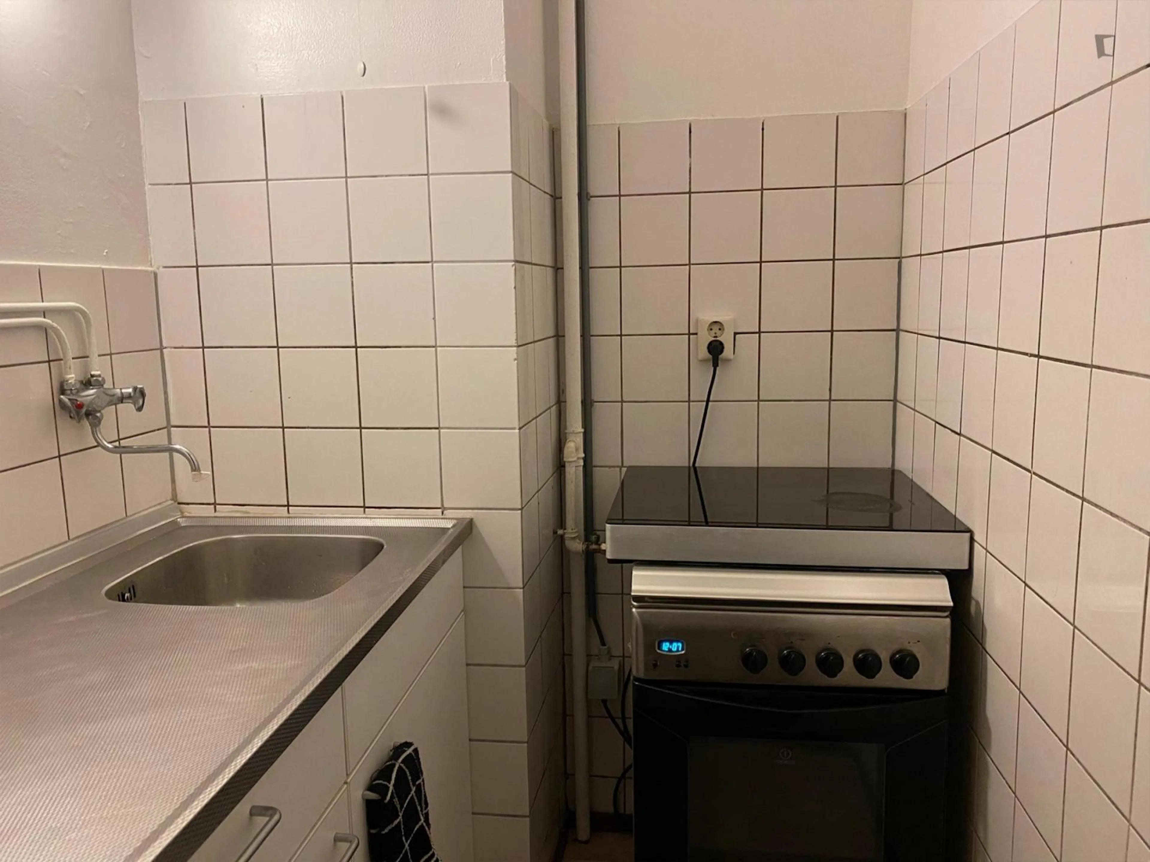 1 Bedroom Apartment KITCHEN 2