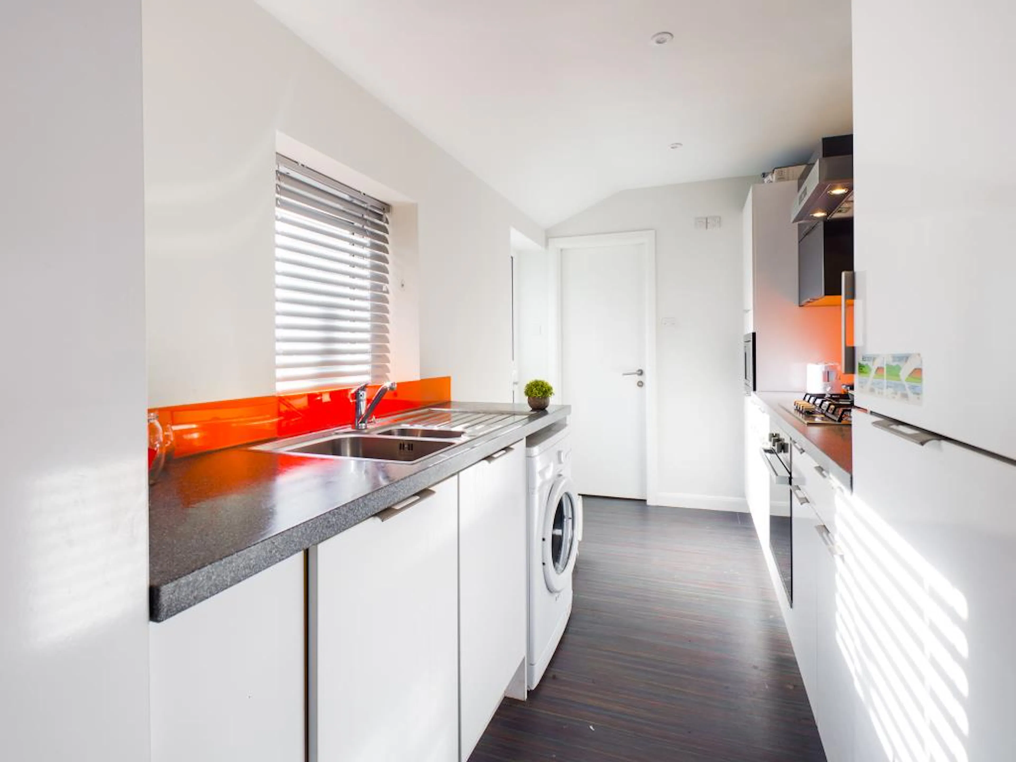 4 Bed Apartment KITCHEN 1