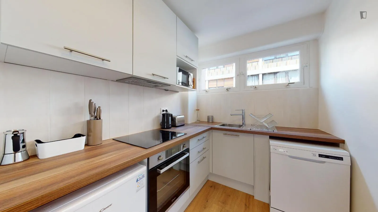 Snug double bedroom in Noisy-le-Sec KITCHEN 3