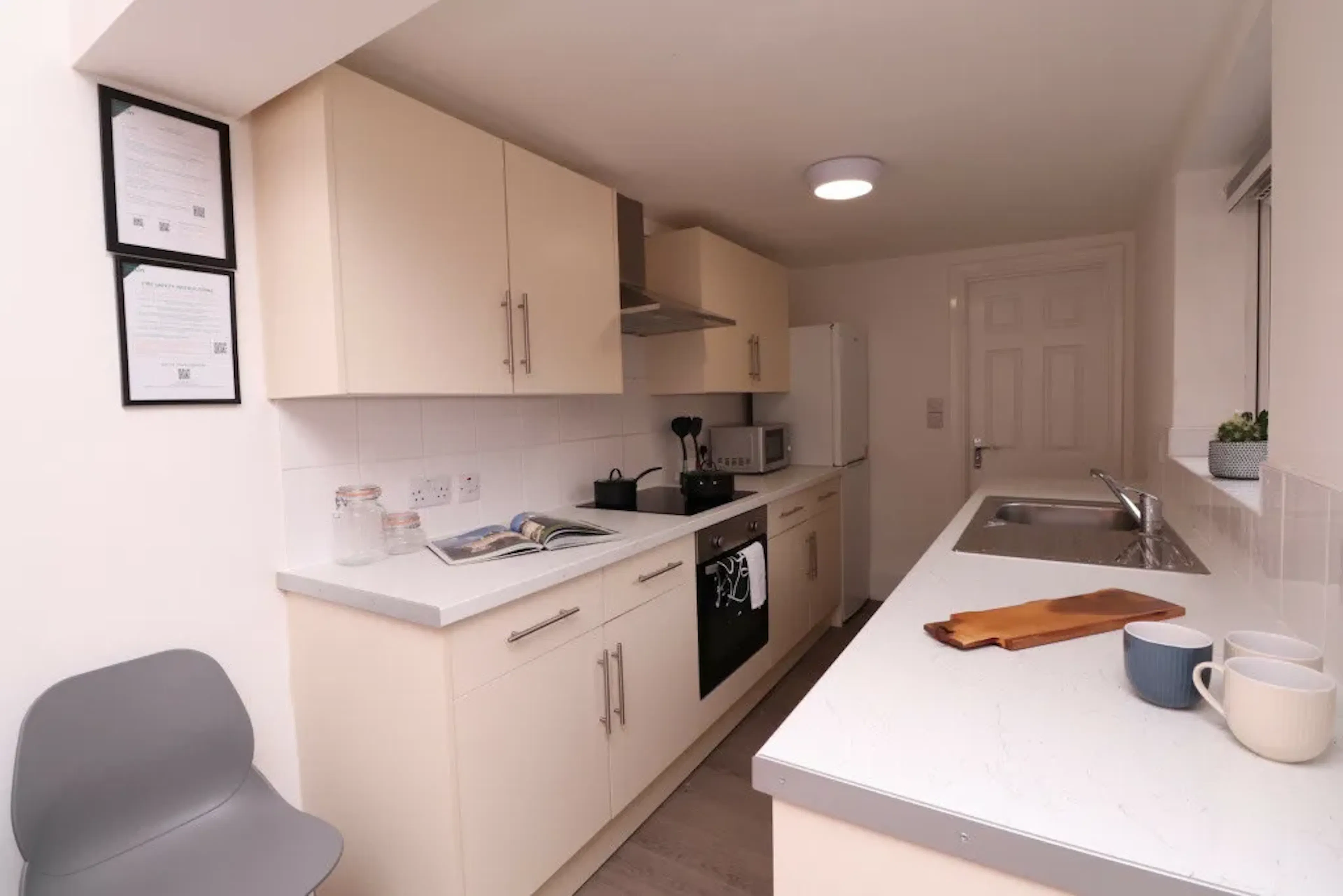 7 Bed Apartment KITCHEN 2