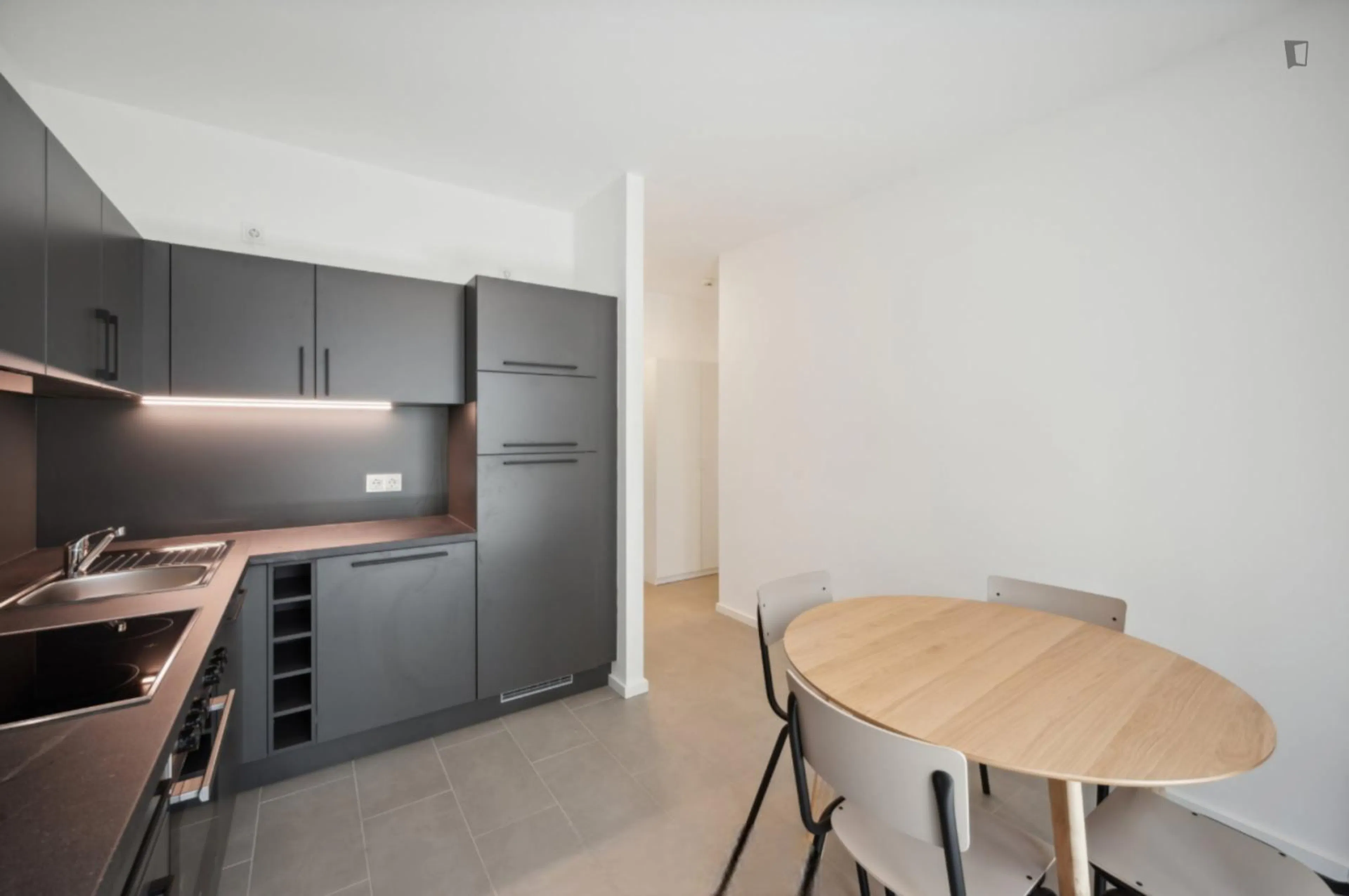 Luminous single bedroom in Reinickendorf KITCHEN 1