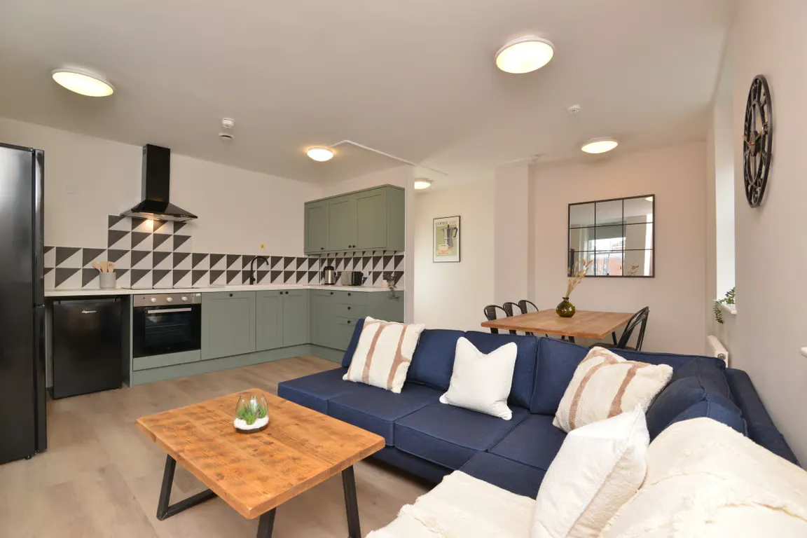 6 Bedroom Apartment KITCHEN 1
