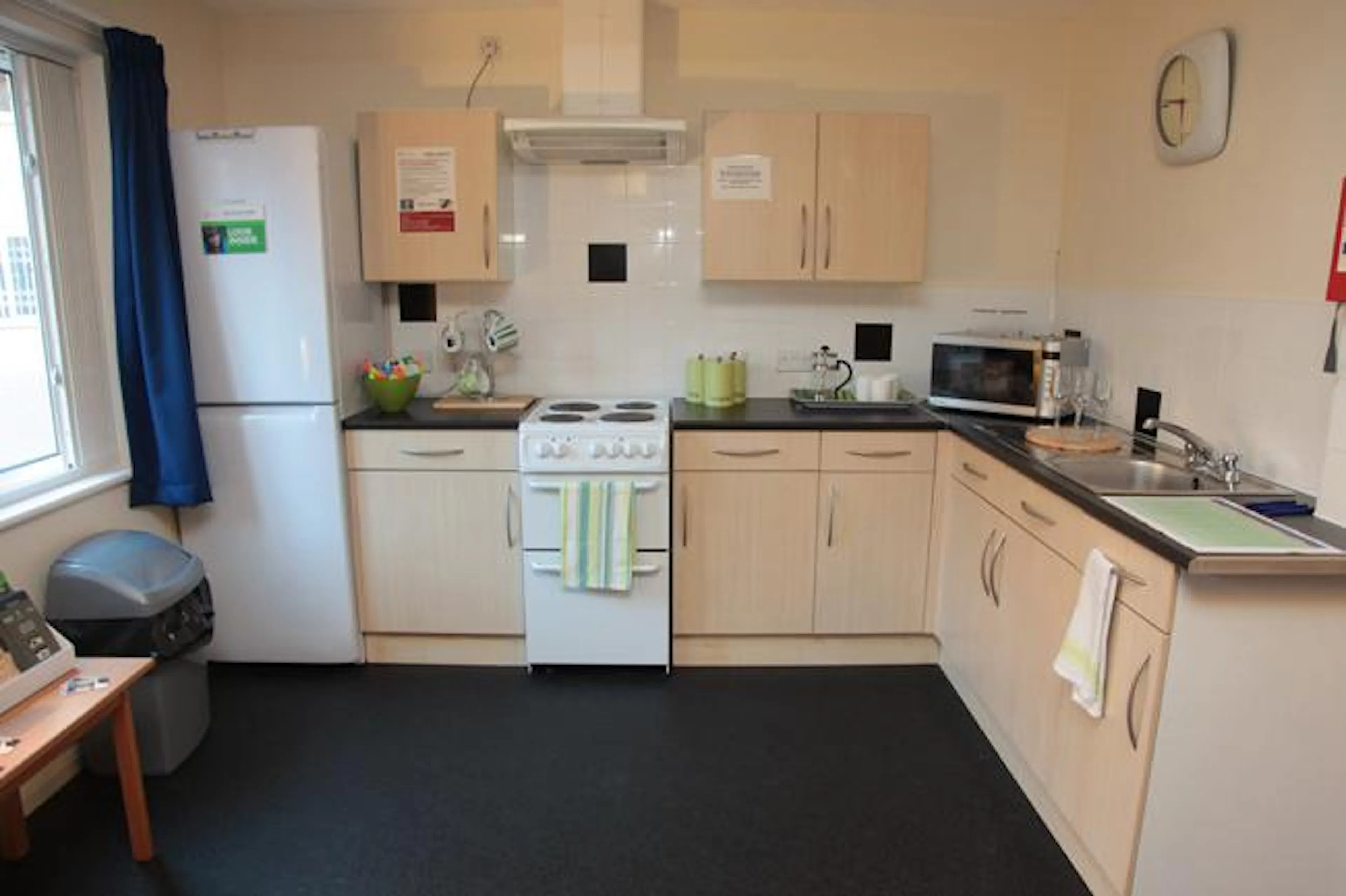 Premium En-suite KITCHEN 1