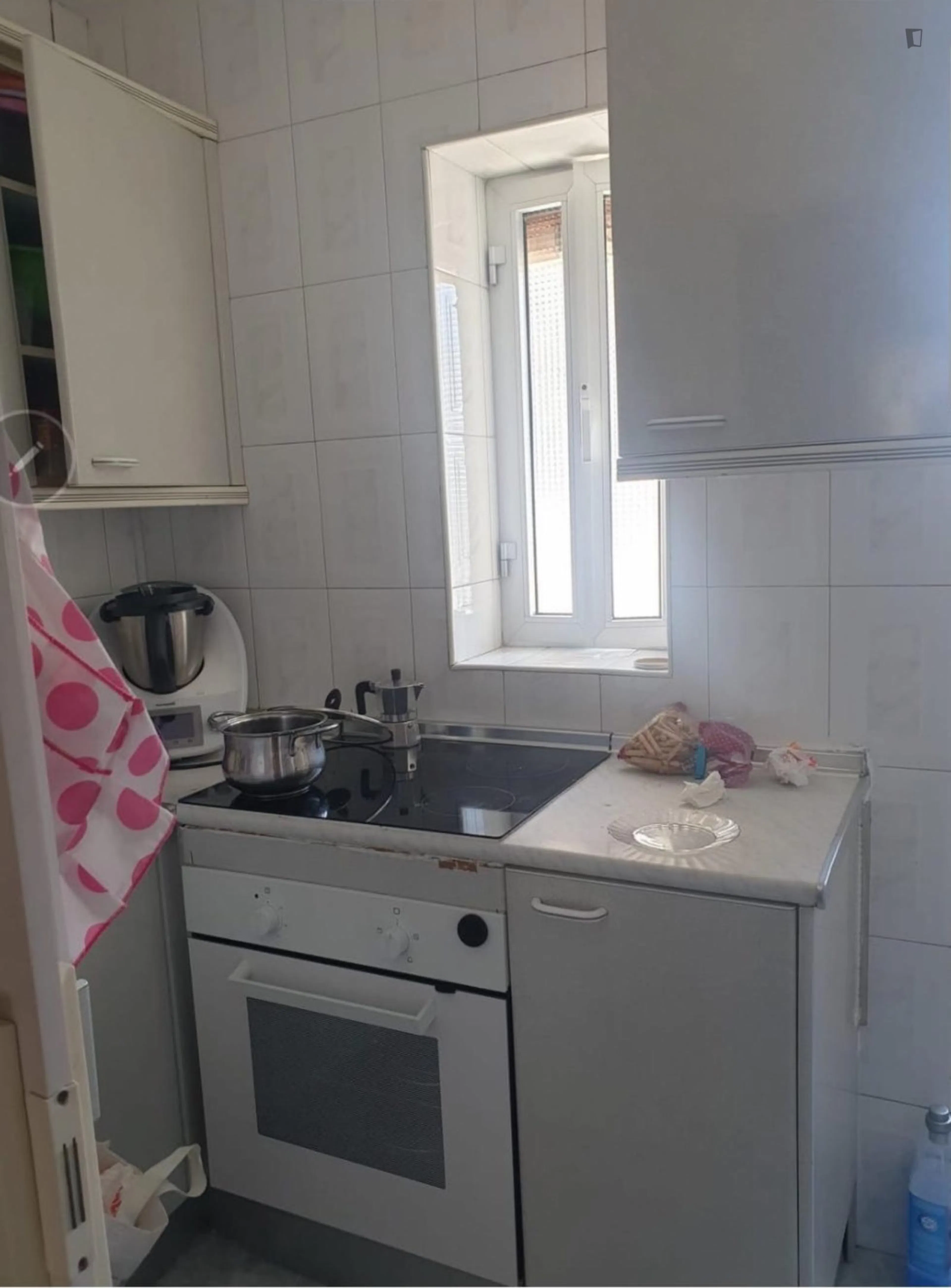 4 Bedroom Apartment KITCHEN 3