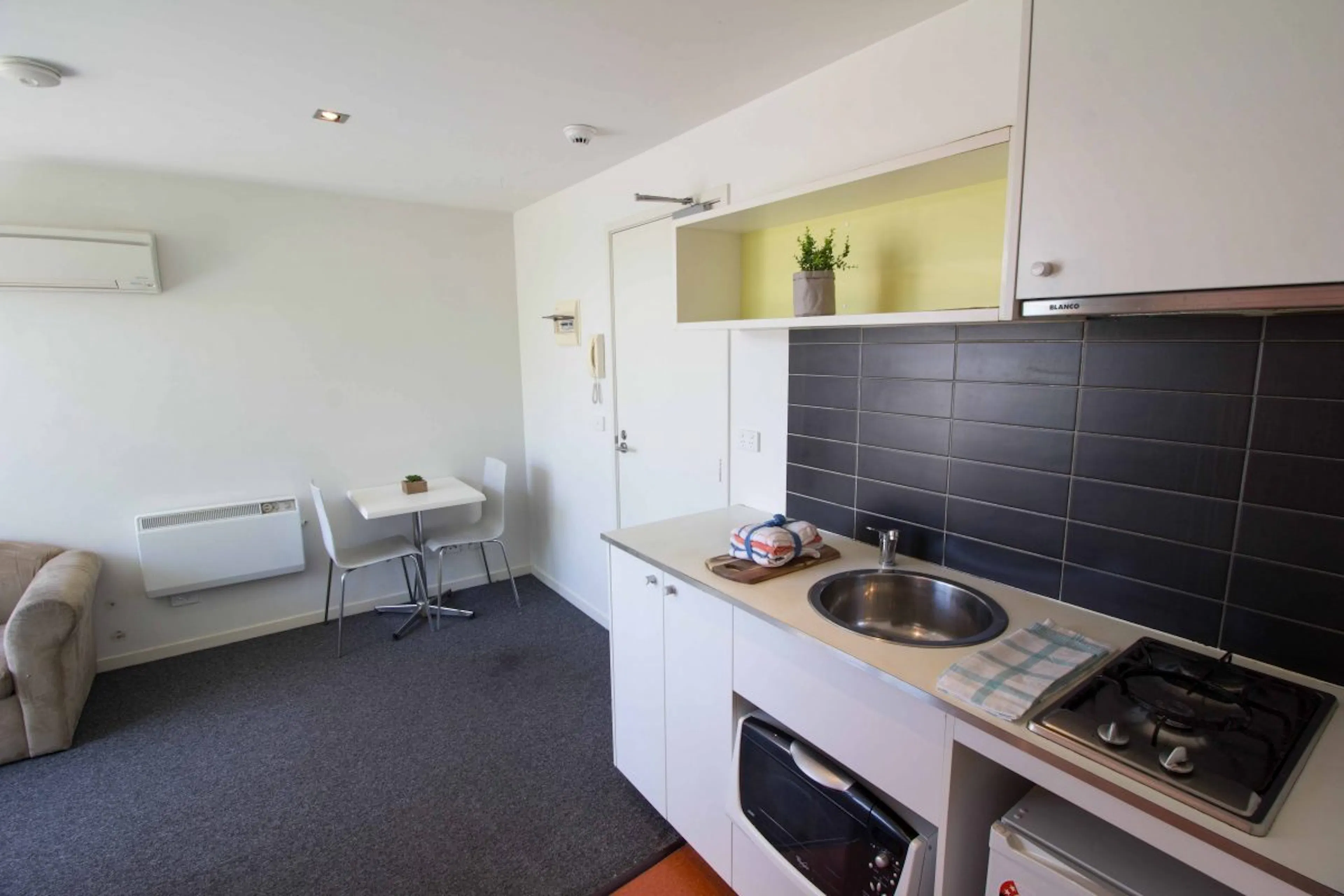 1 Bedroom Apartment KITCHEN 4