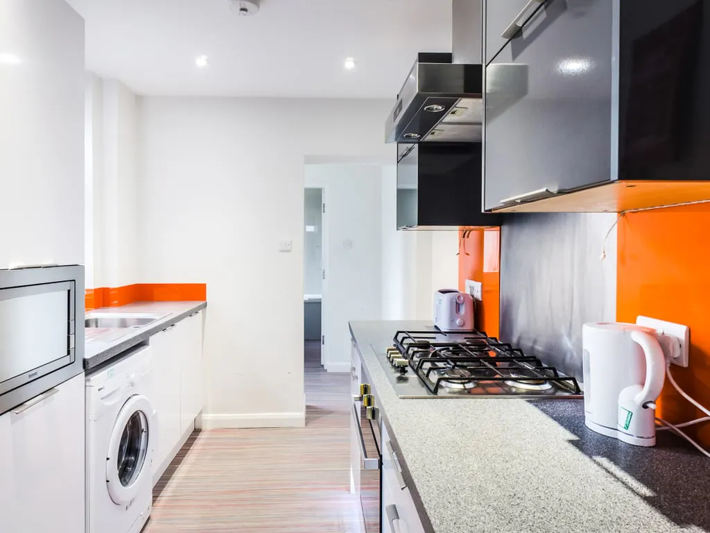 5 Bedroom Apartment KITCHEN 3