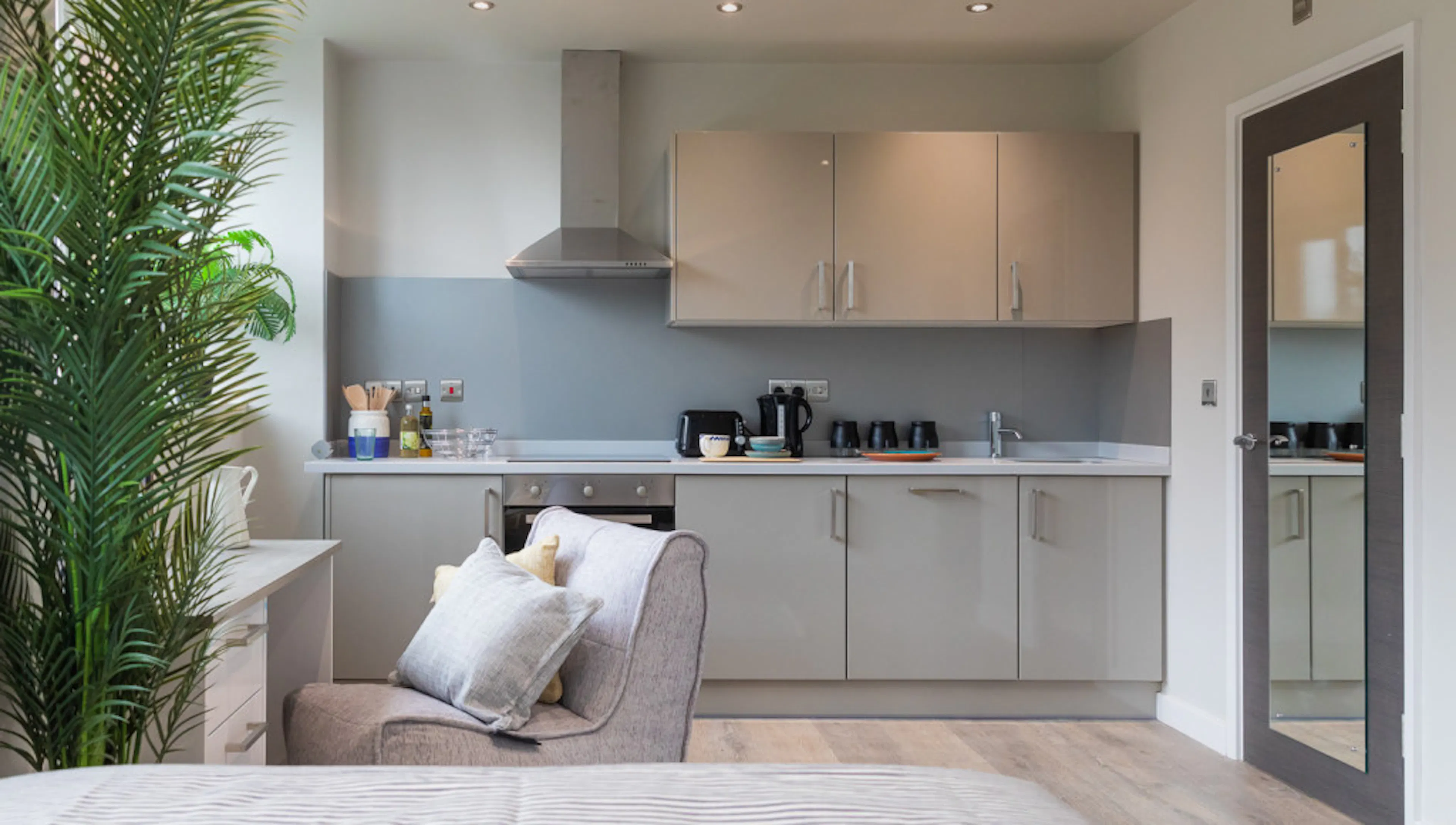 Premier Studio KITCHEN 1