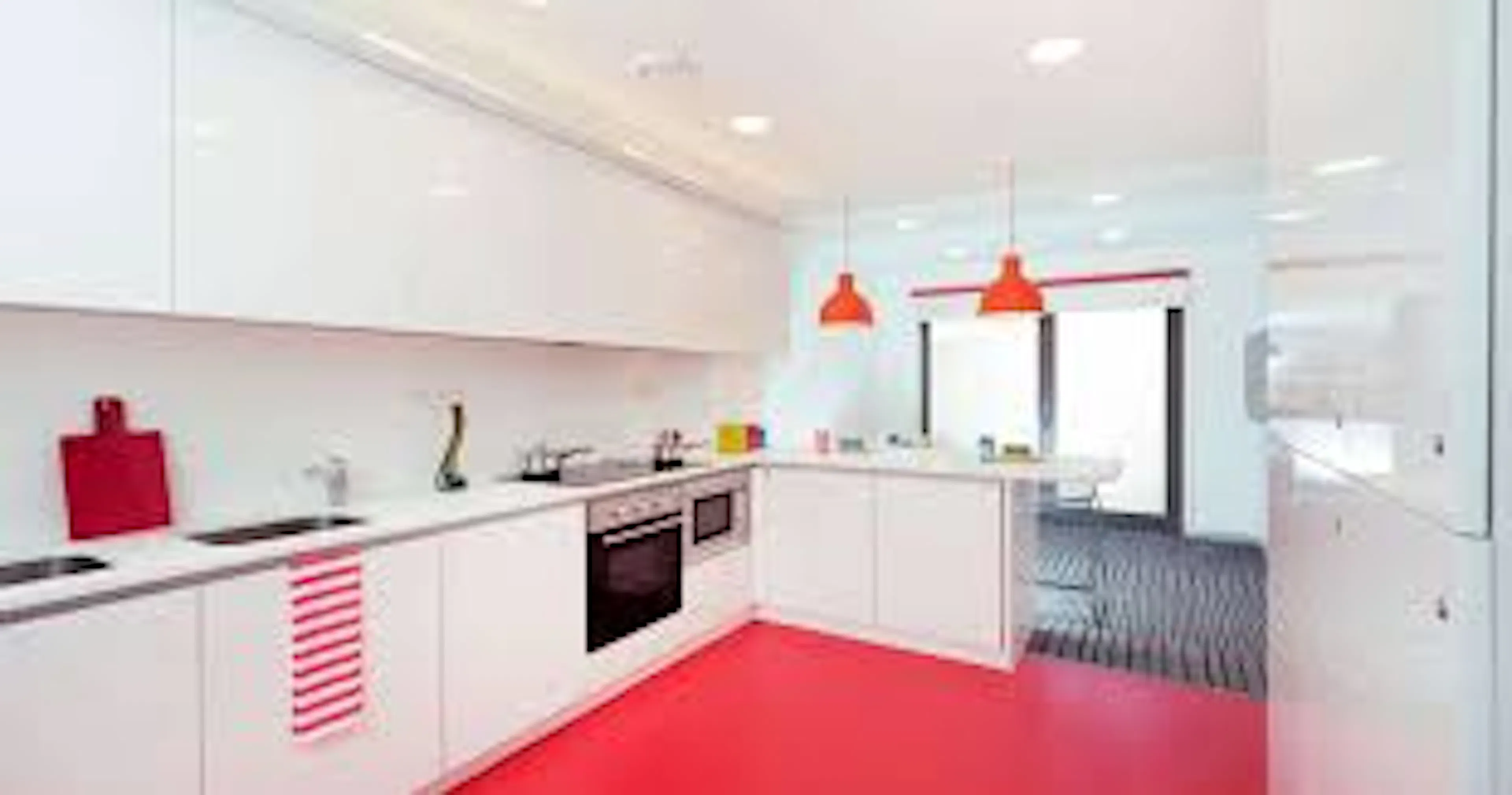 Large Studio KITCHEN 3