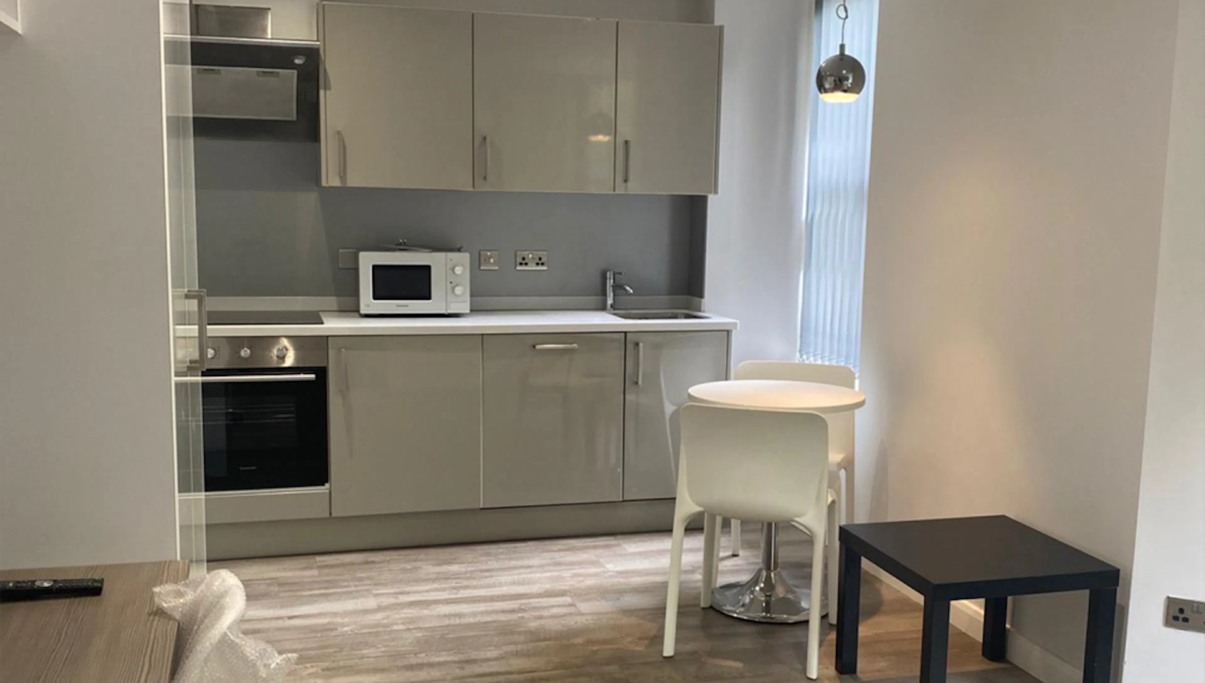 Premium Studio KITCHEN 2