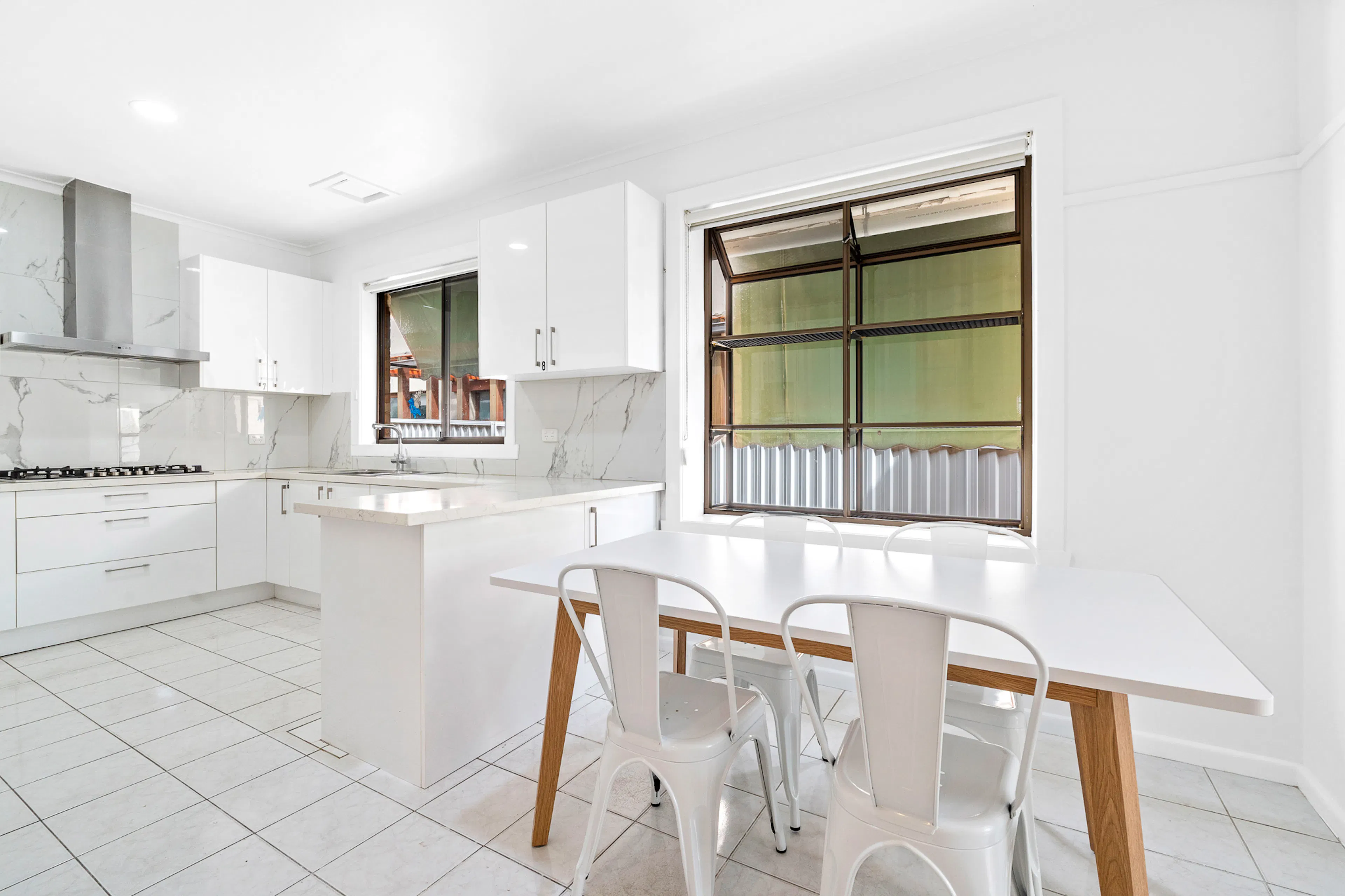 Double Ensuite KITCHEN 3