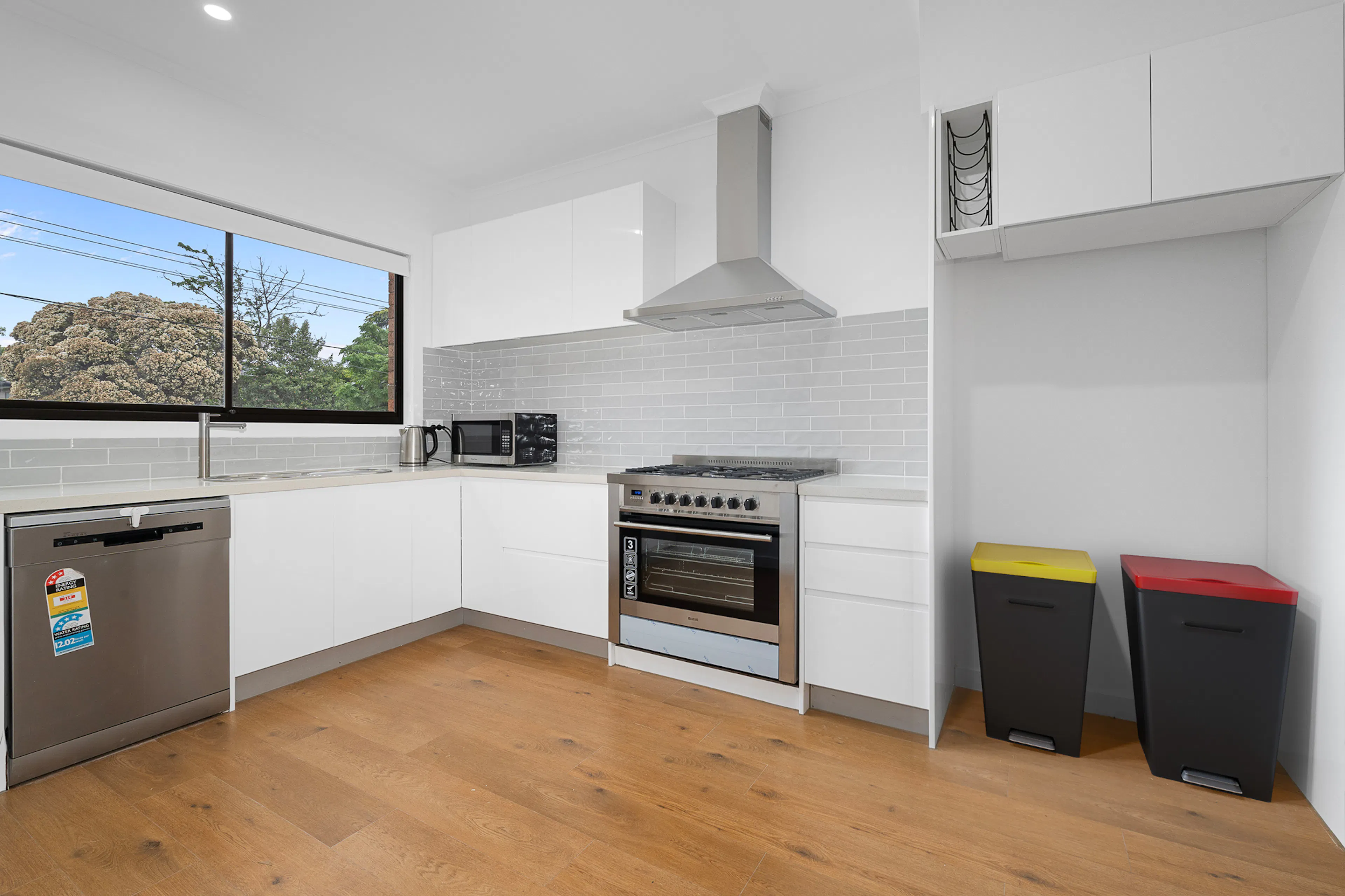 Single Room KITCHEN 4