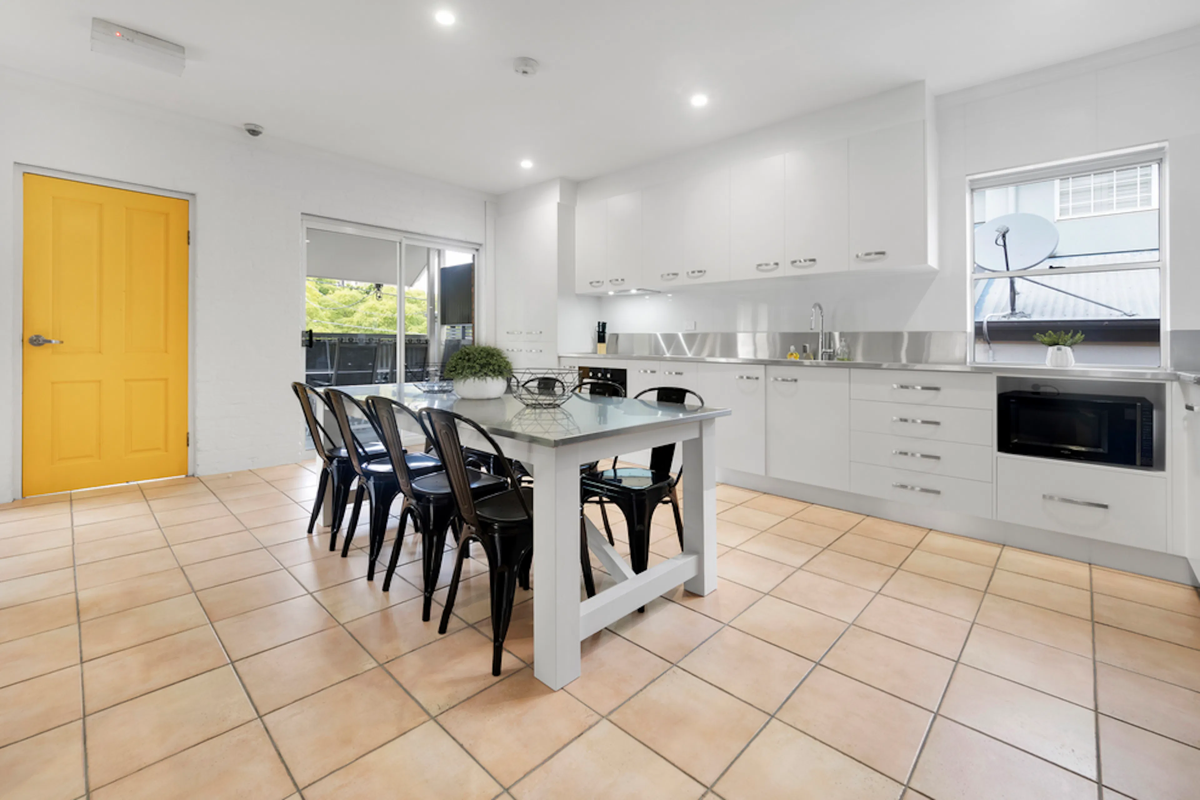 Standard Room + AC KITCHEN 4