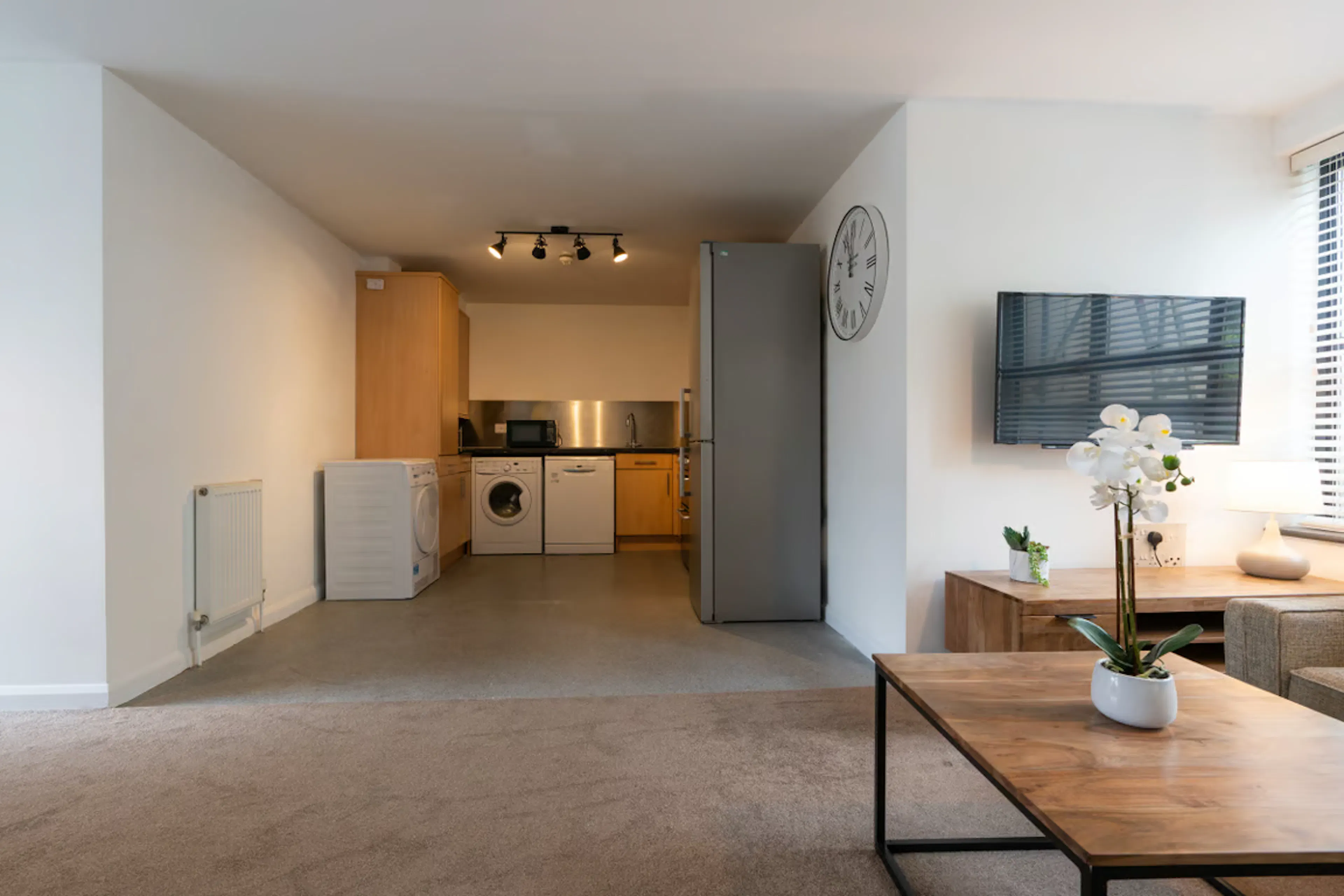 Flat 5- 3 Bedroom Apartment KITCHEN 1