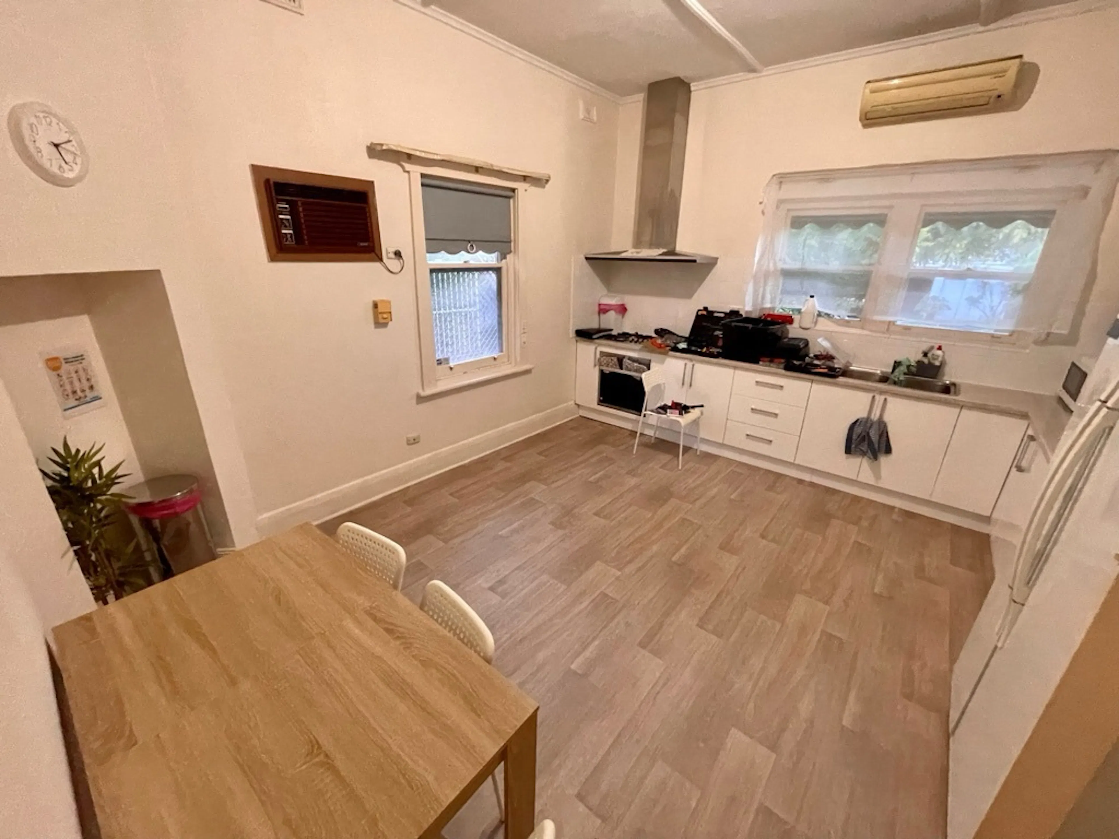 Room 1 KITCHEN 1