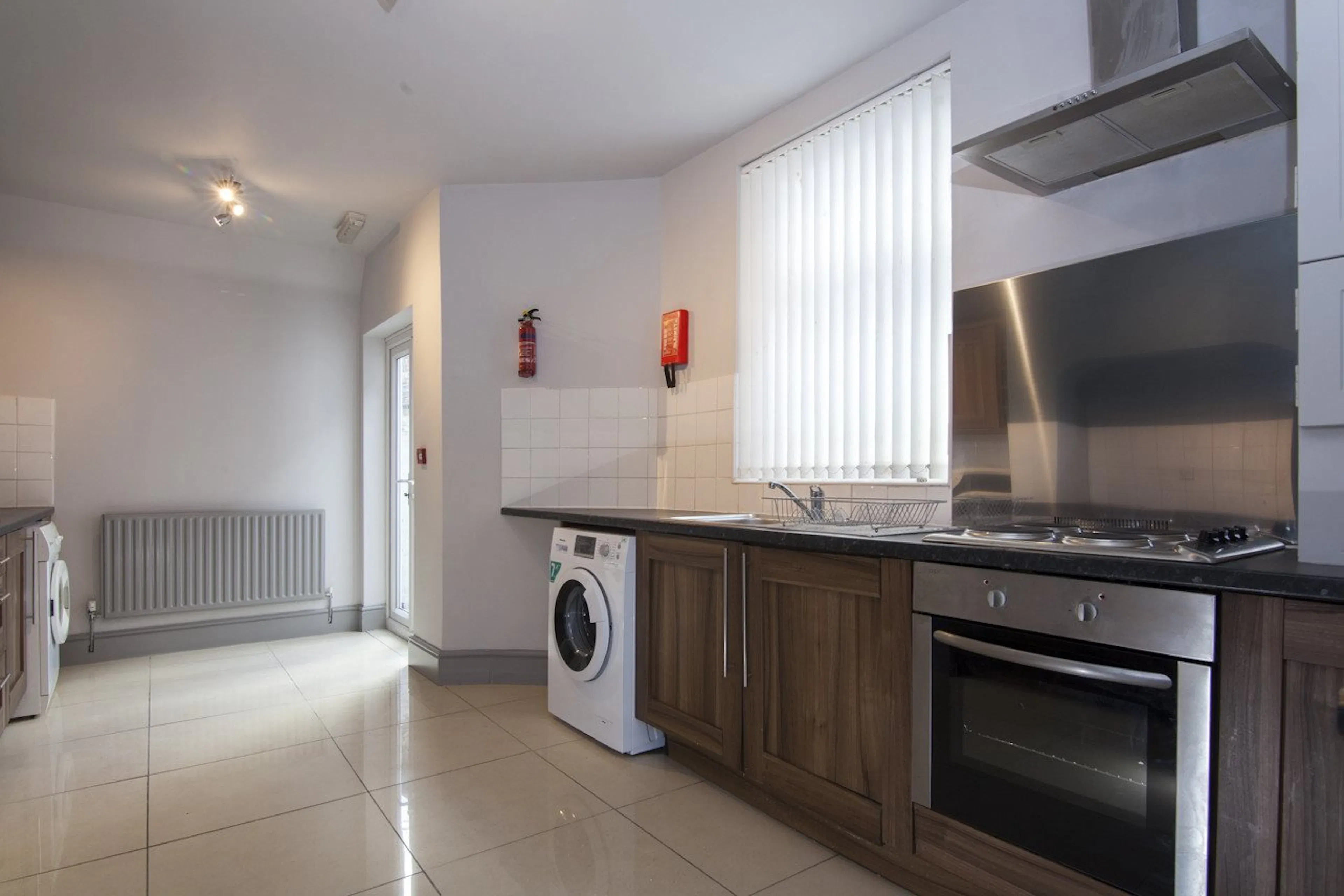 5 Bedroom Apartment KITCHEN 2