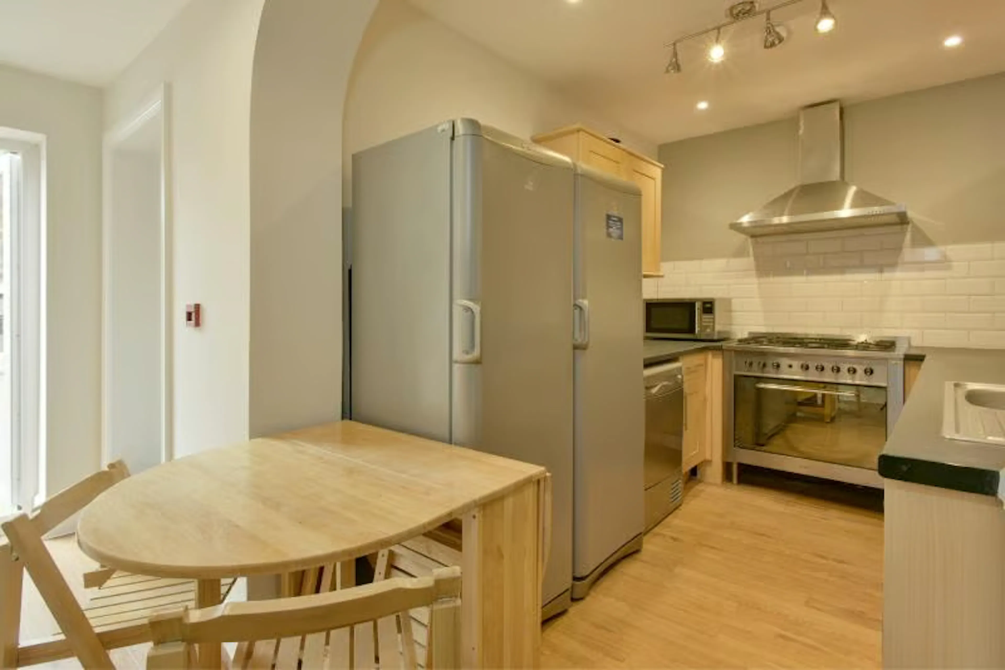 6 Bedroom Apartment KITCHEN 1