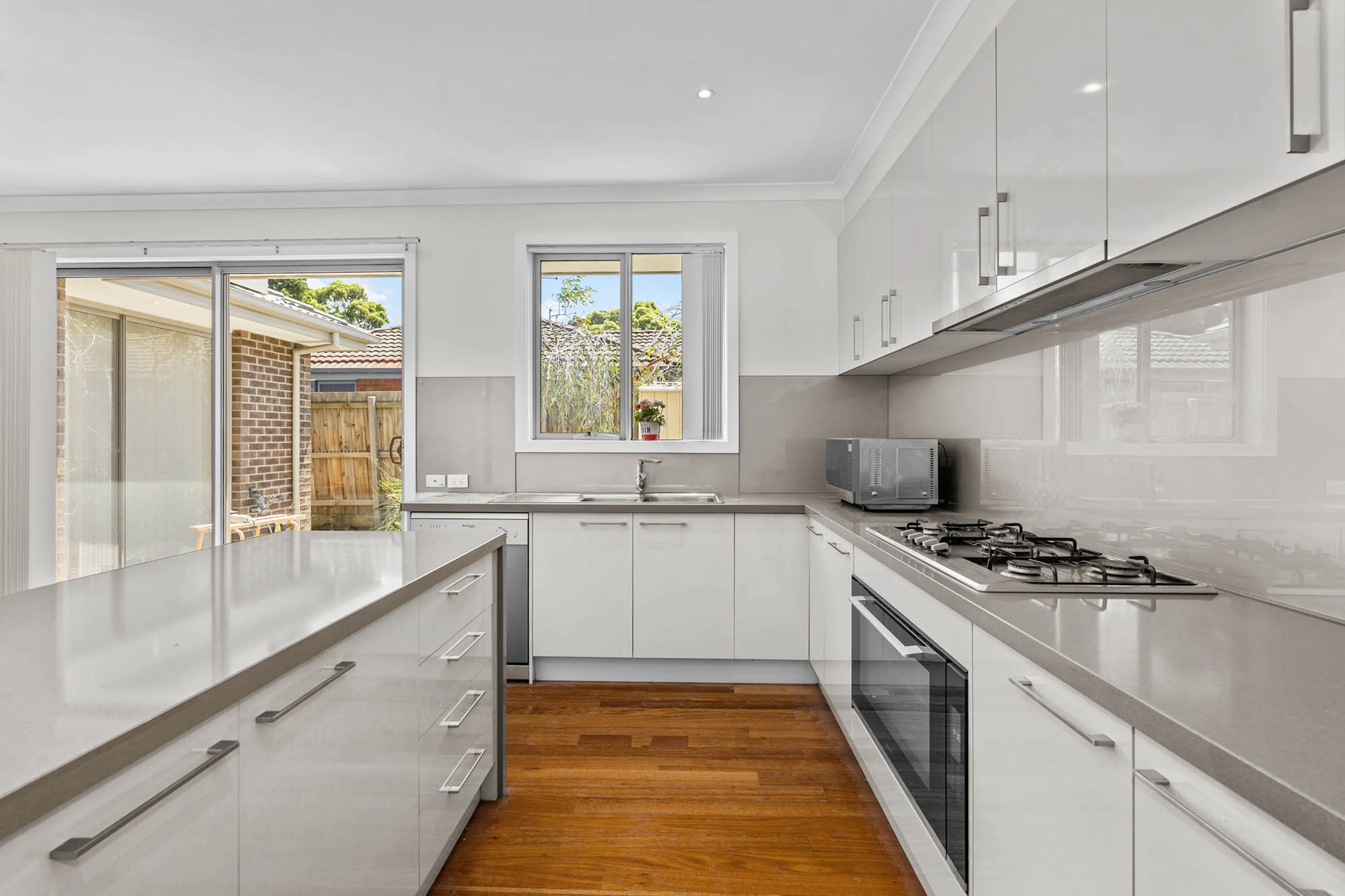 Single Room KITCHEN 4