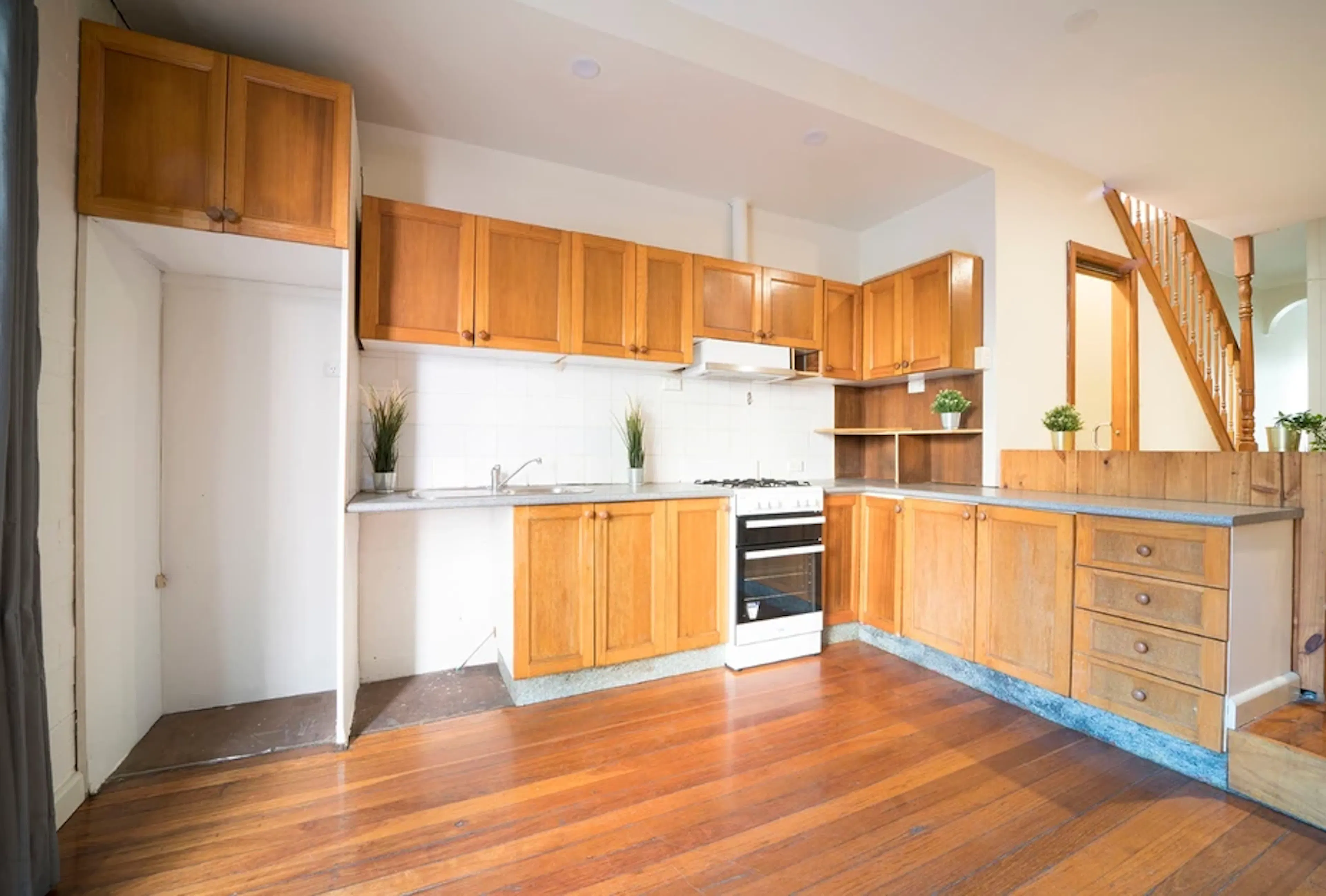 Room 1 Standard KITCHEN 2