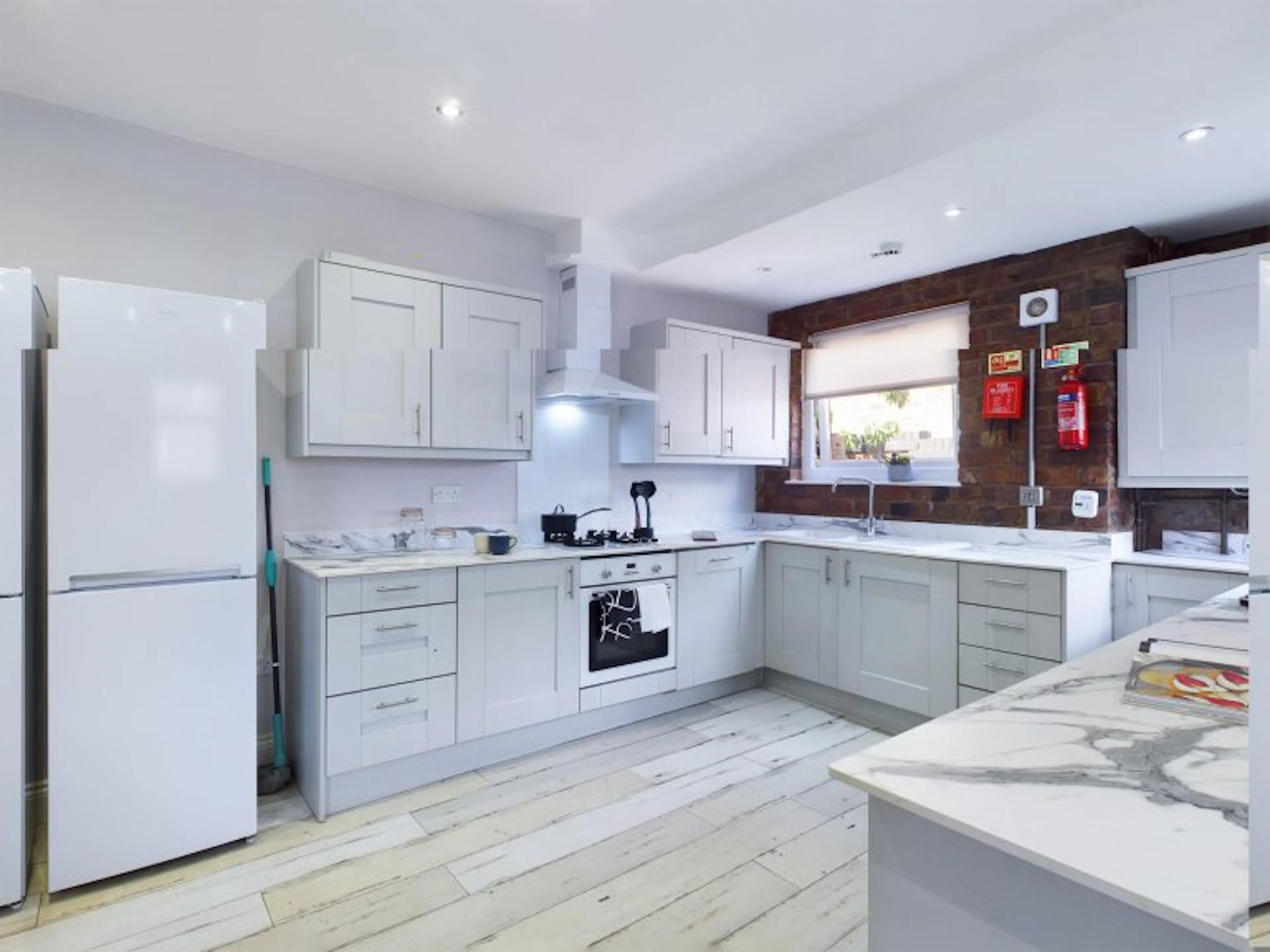 6 Bed Apartment KITCHEN 1