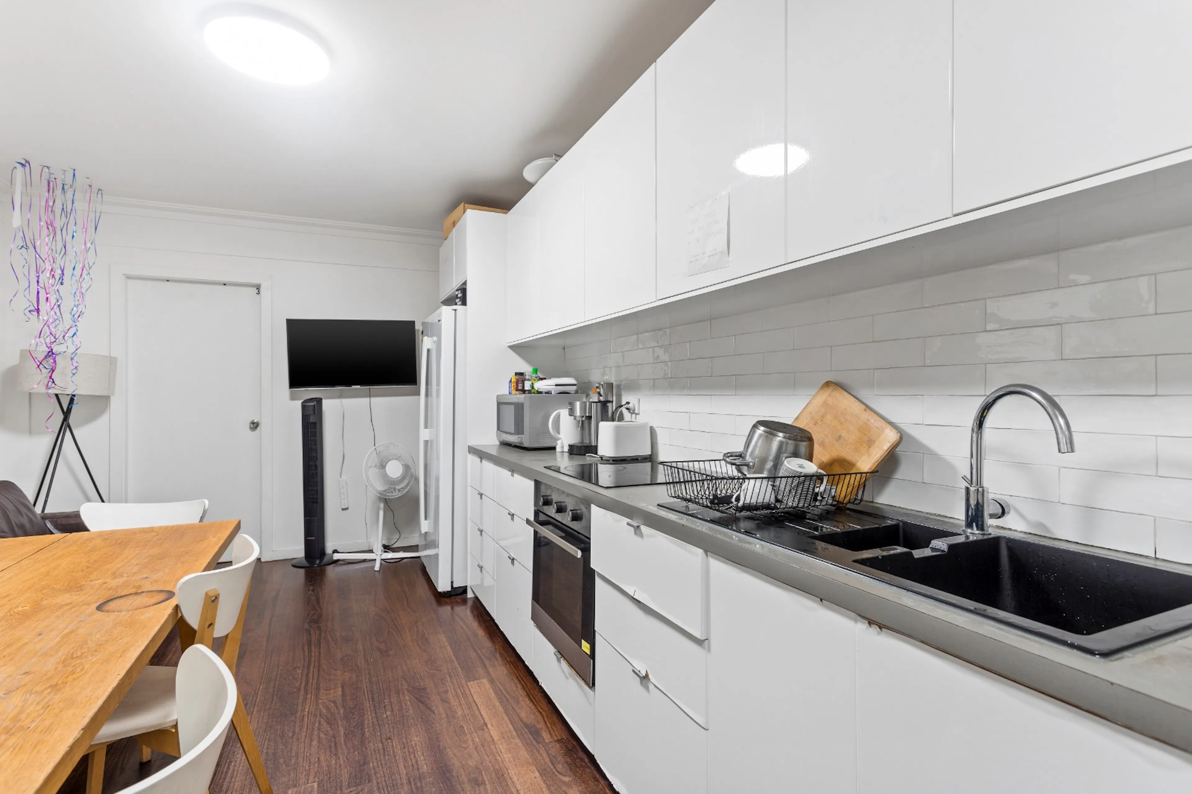 Room 2 KITCHEN 1