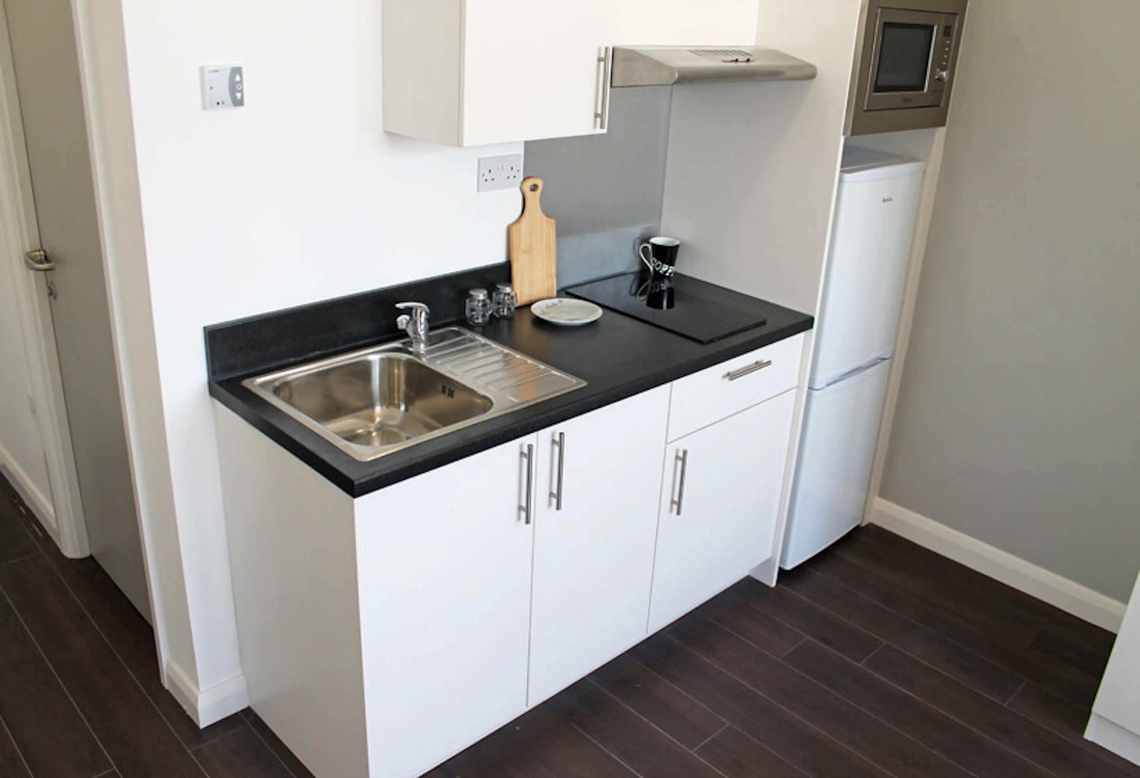 Premier Studio KITCHEN 2