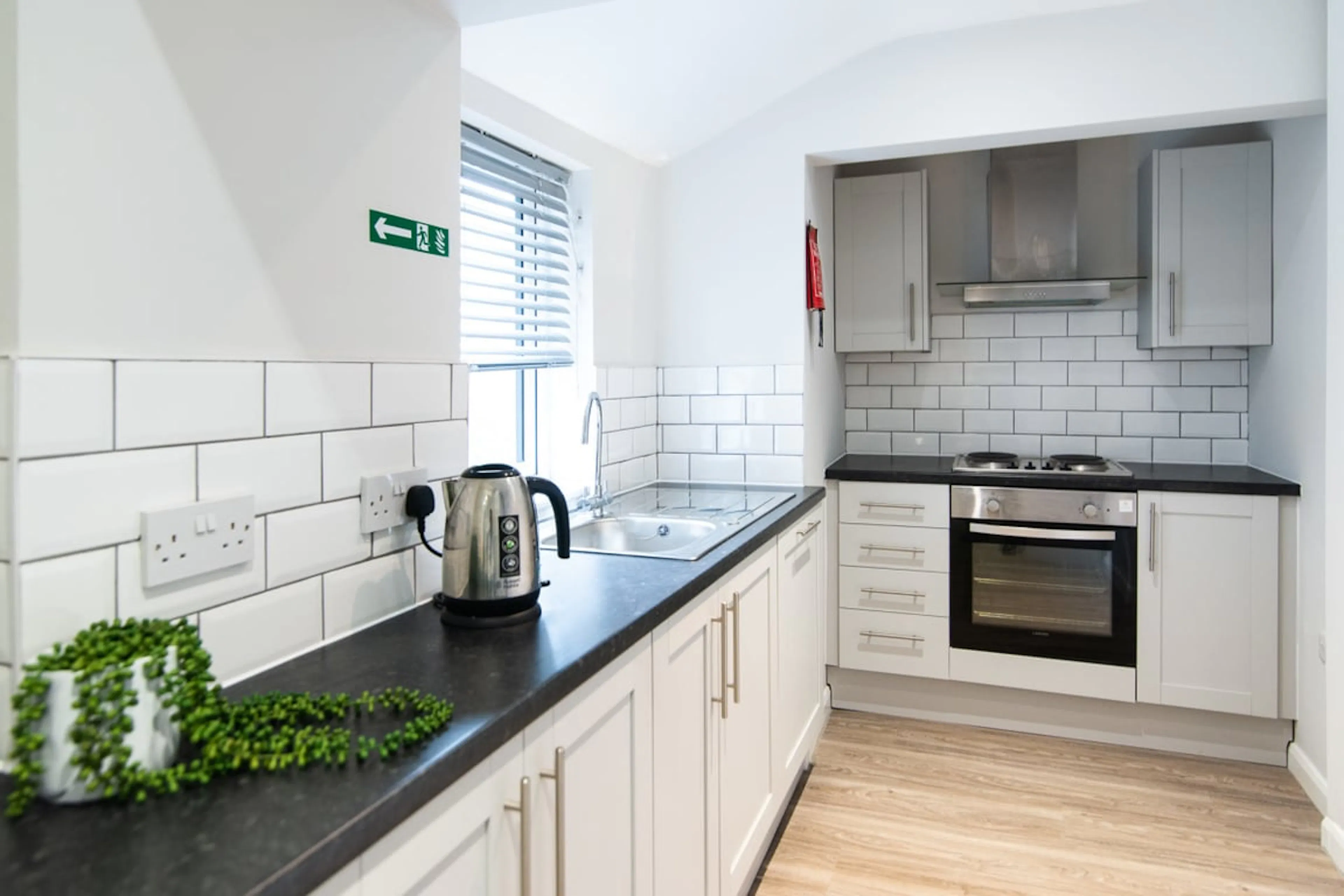 4 Bed Apartment KITCHEN 3