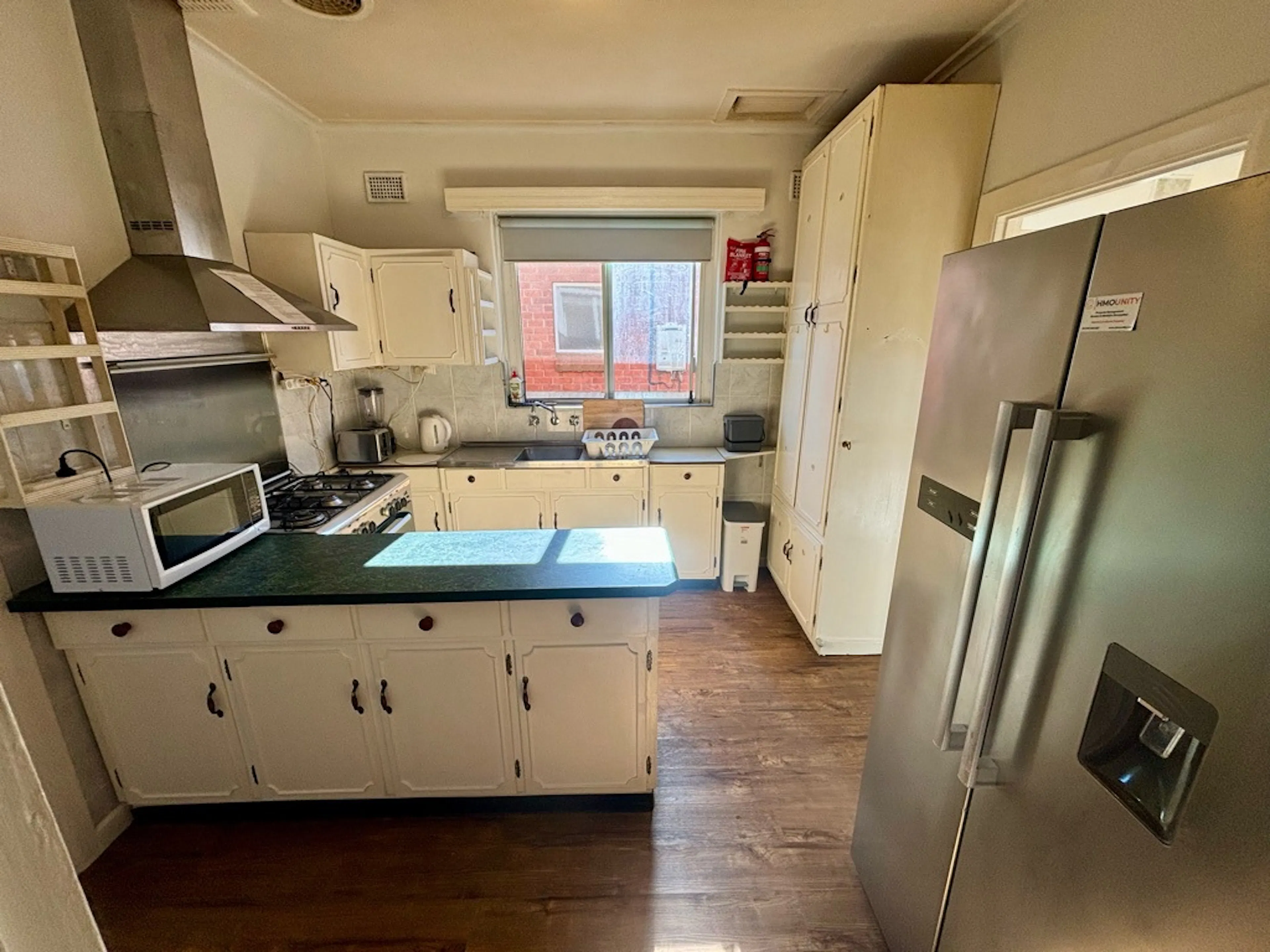 Room 4 KITCHEN 1