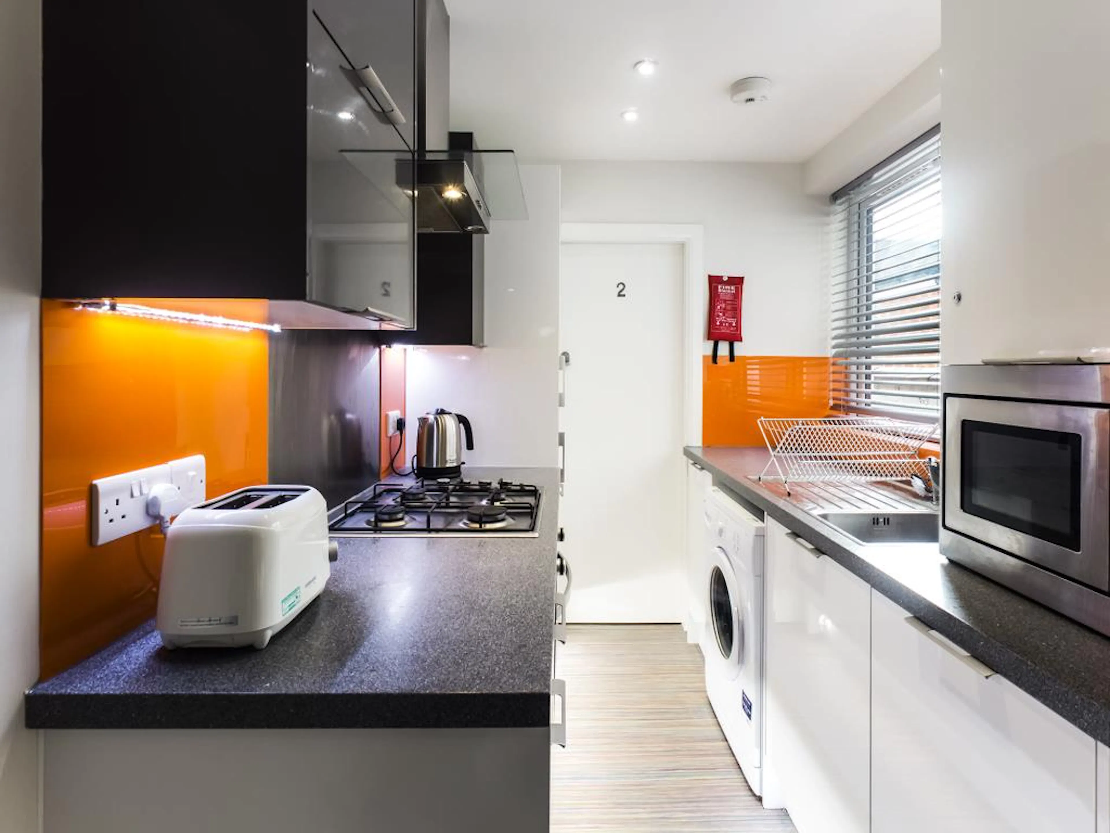 4 Bed Apartment KITCHEN 2
